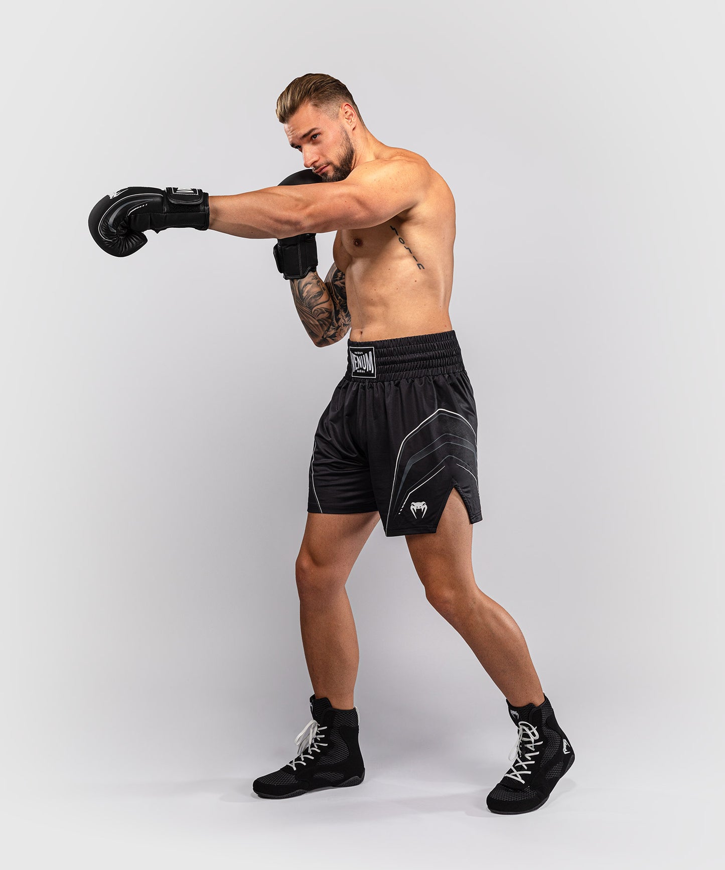 Venum Streamline Boxshorts – Schwarz/Weiß