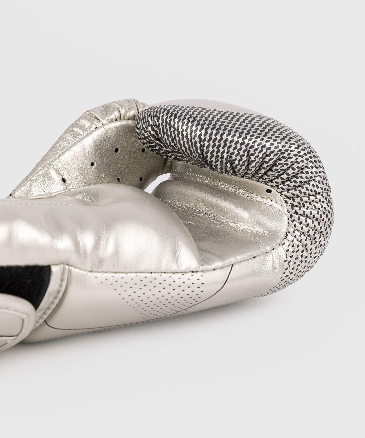 Venum Nexus Boxing Gloves - Silver/Black