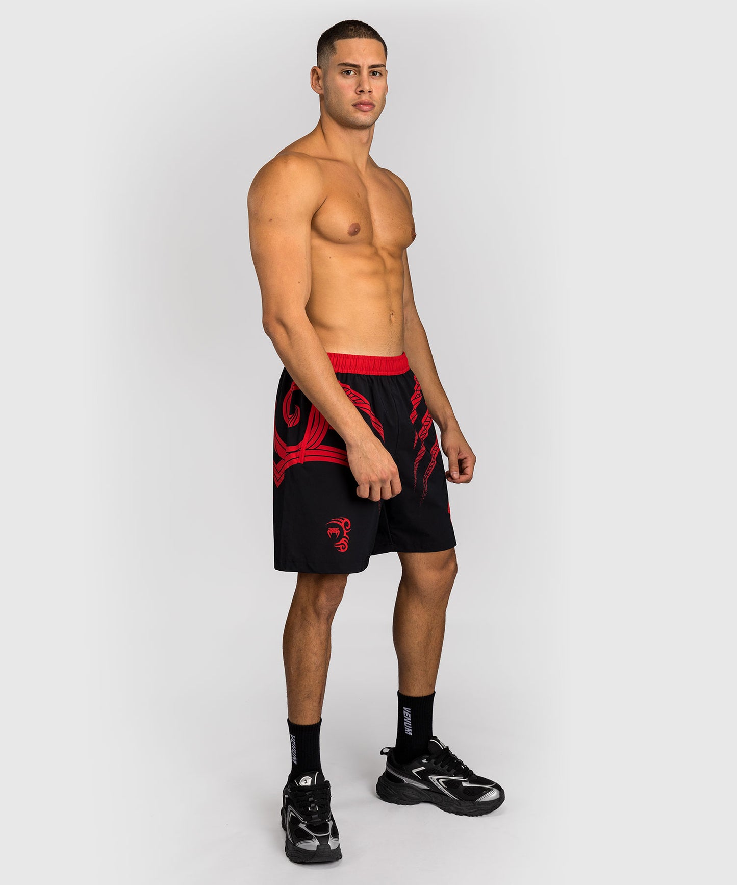 Short d'entraînement Venum x Mike Tyson Tiger - Noir Profond/Rouge Intense