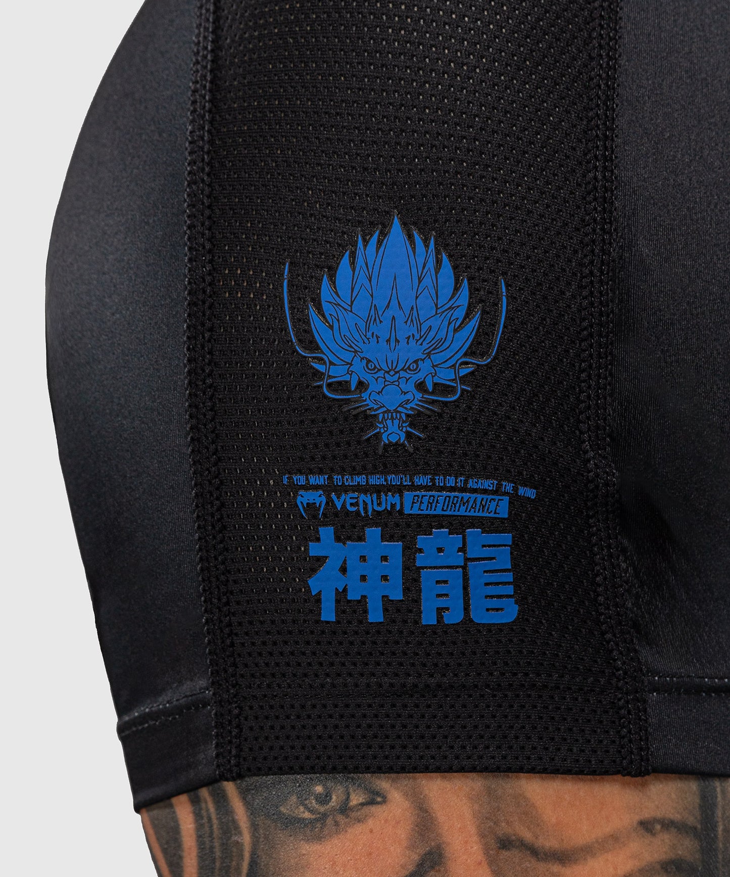 Rashguard à Manches Courtes Venum Thunder Dragon – Noir/Bleu Royal