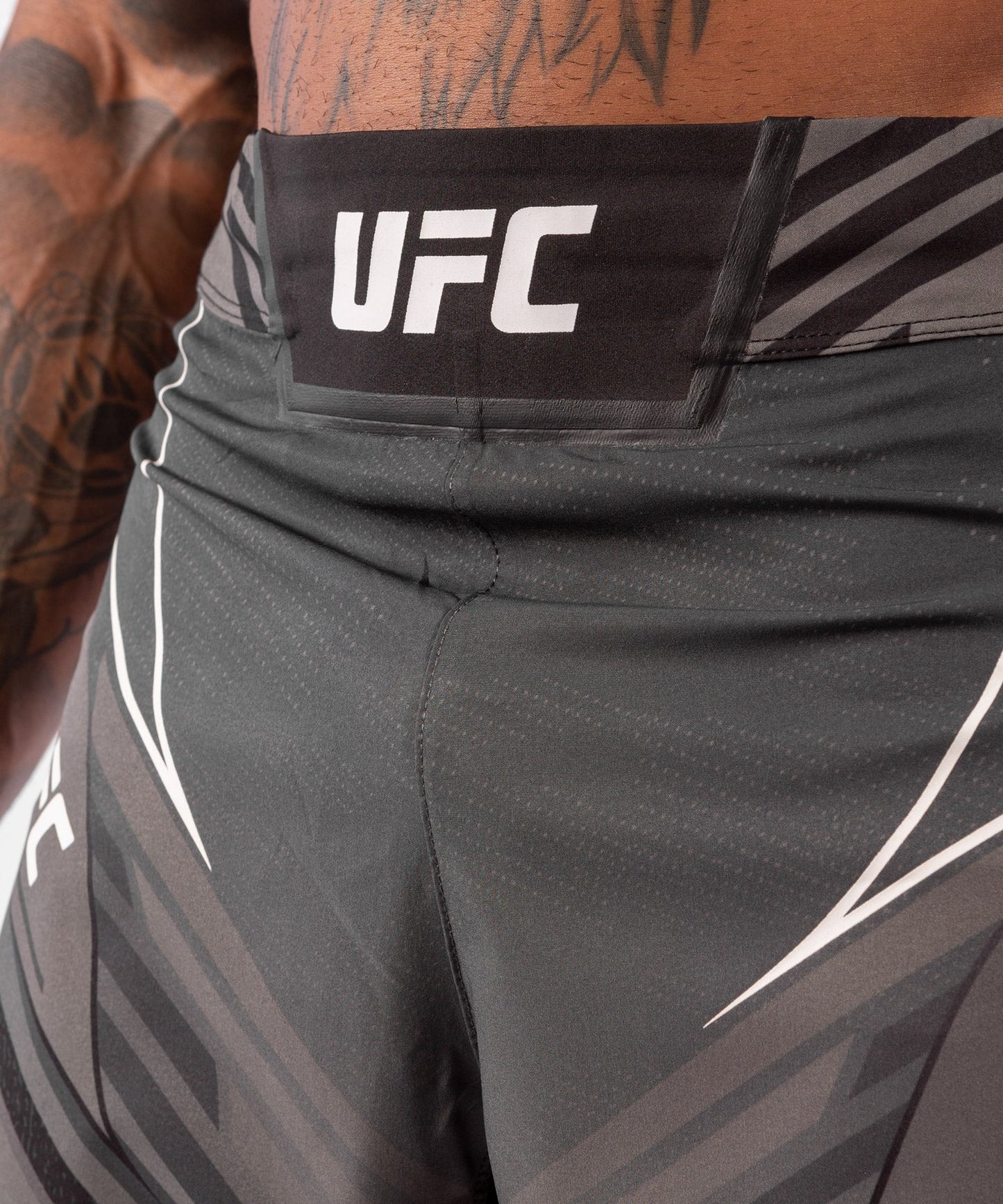 Fightshorts Mann UFC Venum Authentic Fight Night Gladiator - Schwarz