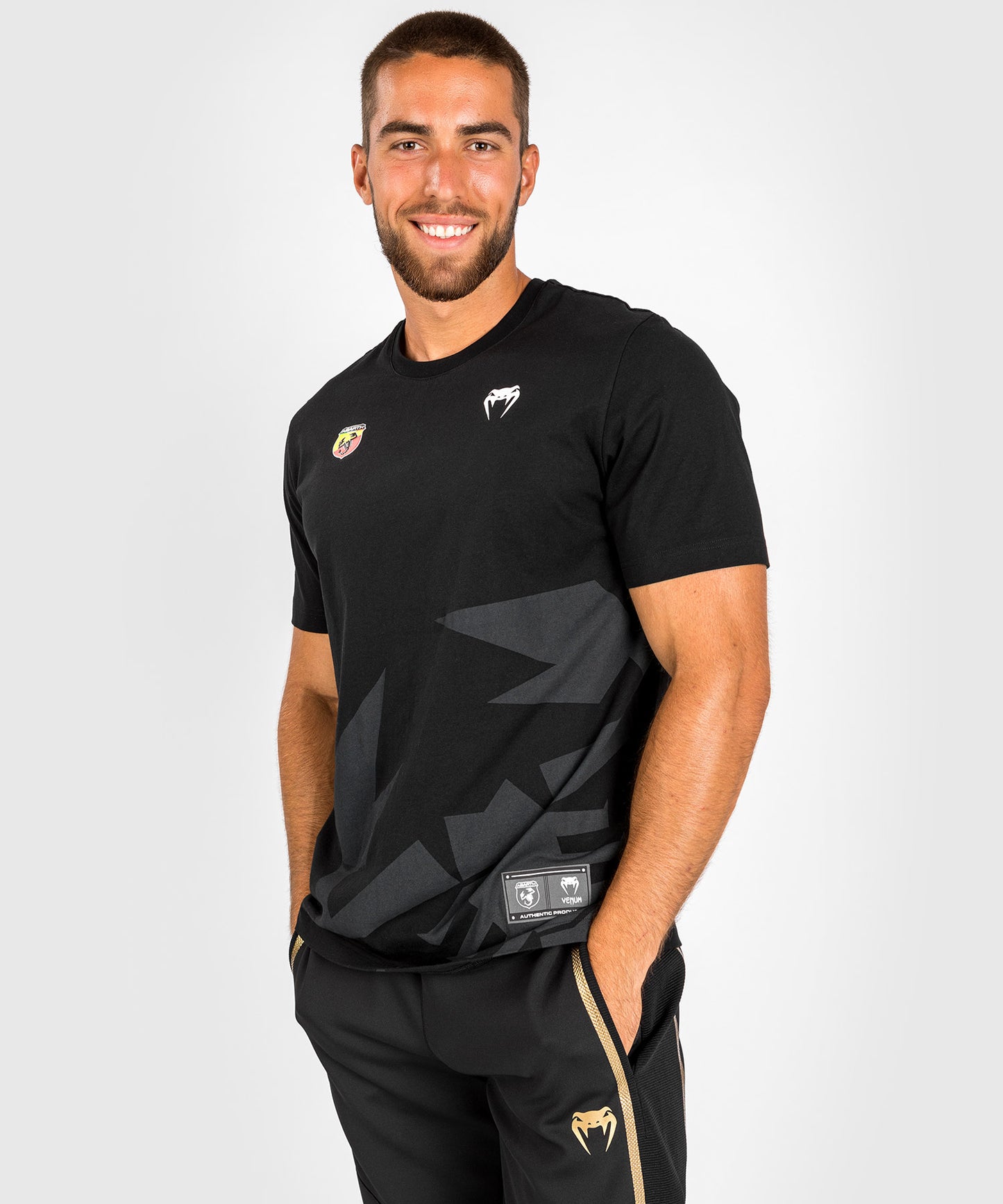 Camiseta Venum Abarth #1 - Negro/Oro