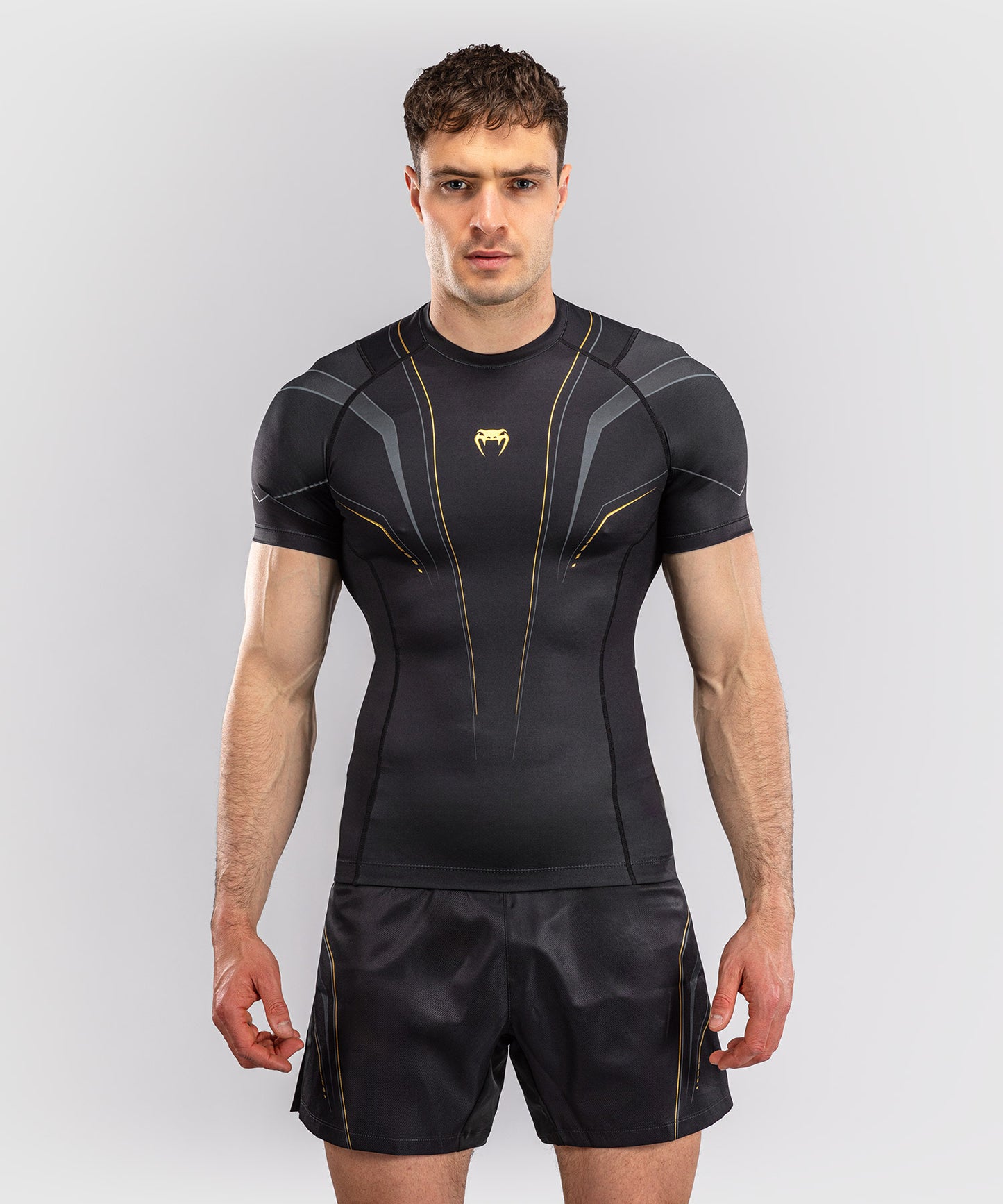 Rashguard à Manches Courtes Venum Streamline – Noir/Or