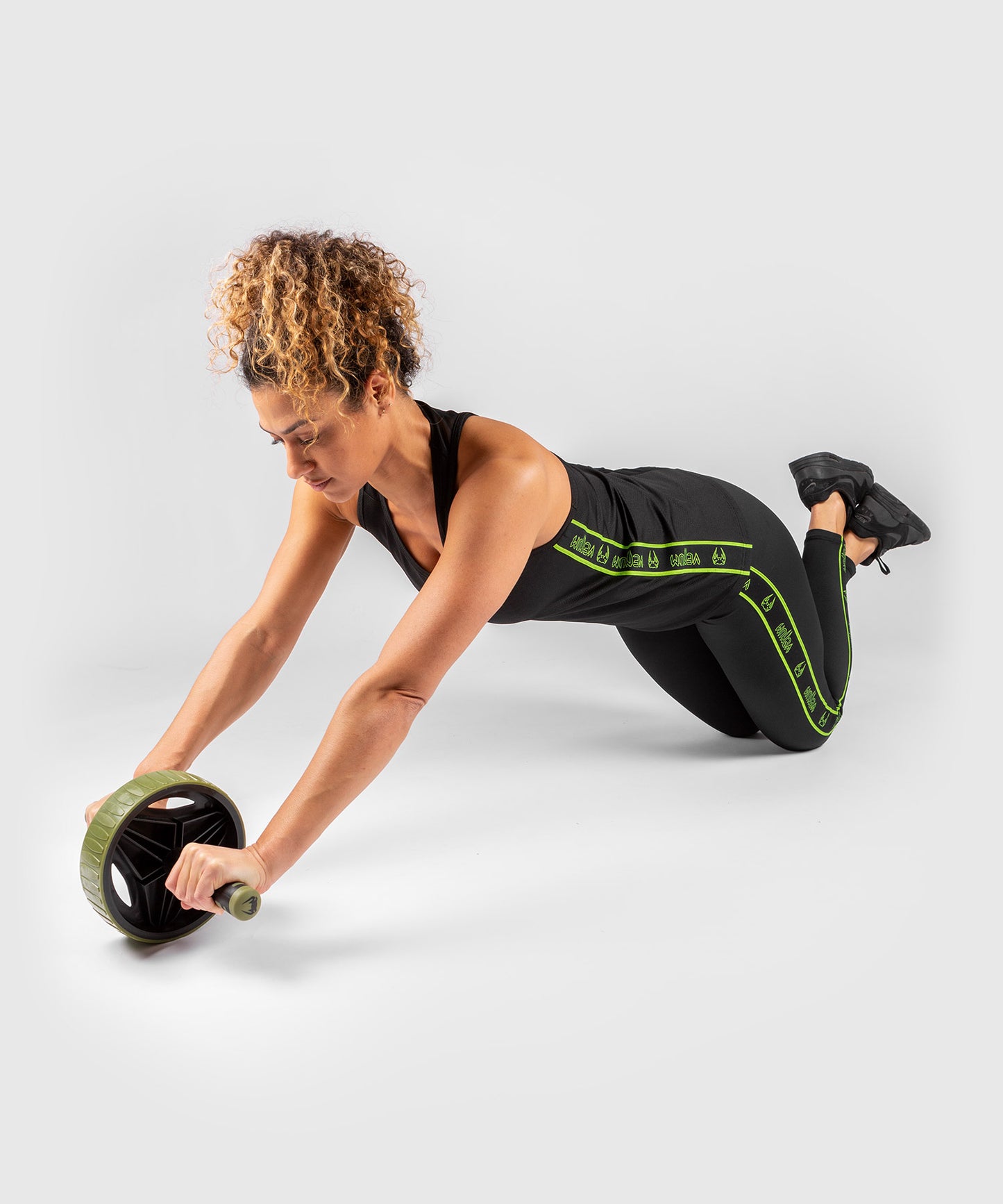 Venum Challenger Rueda para Abdominales – Caqui