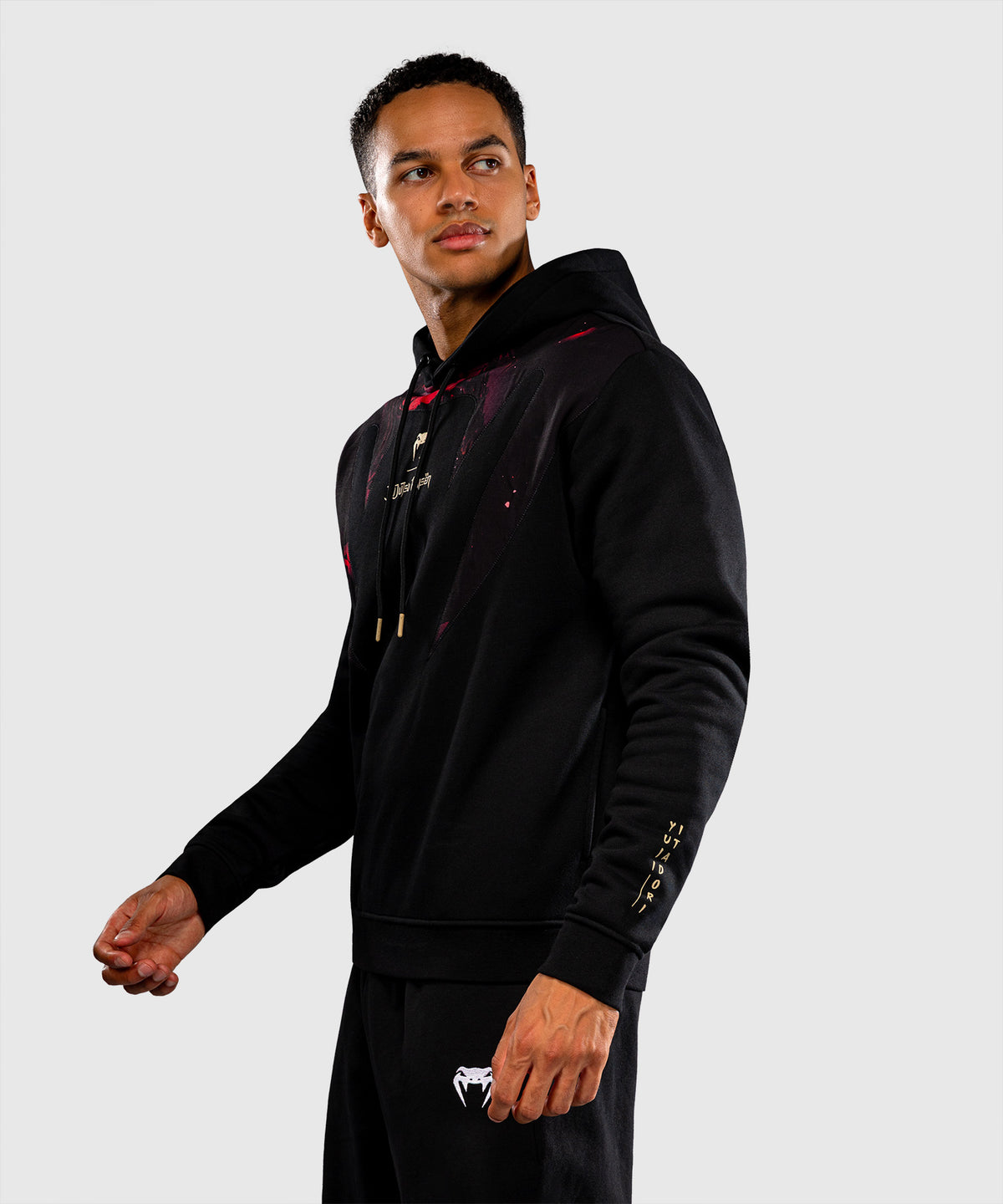 Jujutsu Kaisen x Venum Itadori Sudadera con Capucha – Negro/Rojo