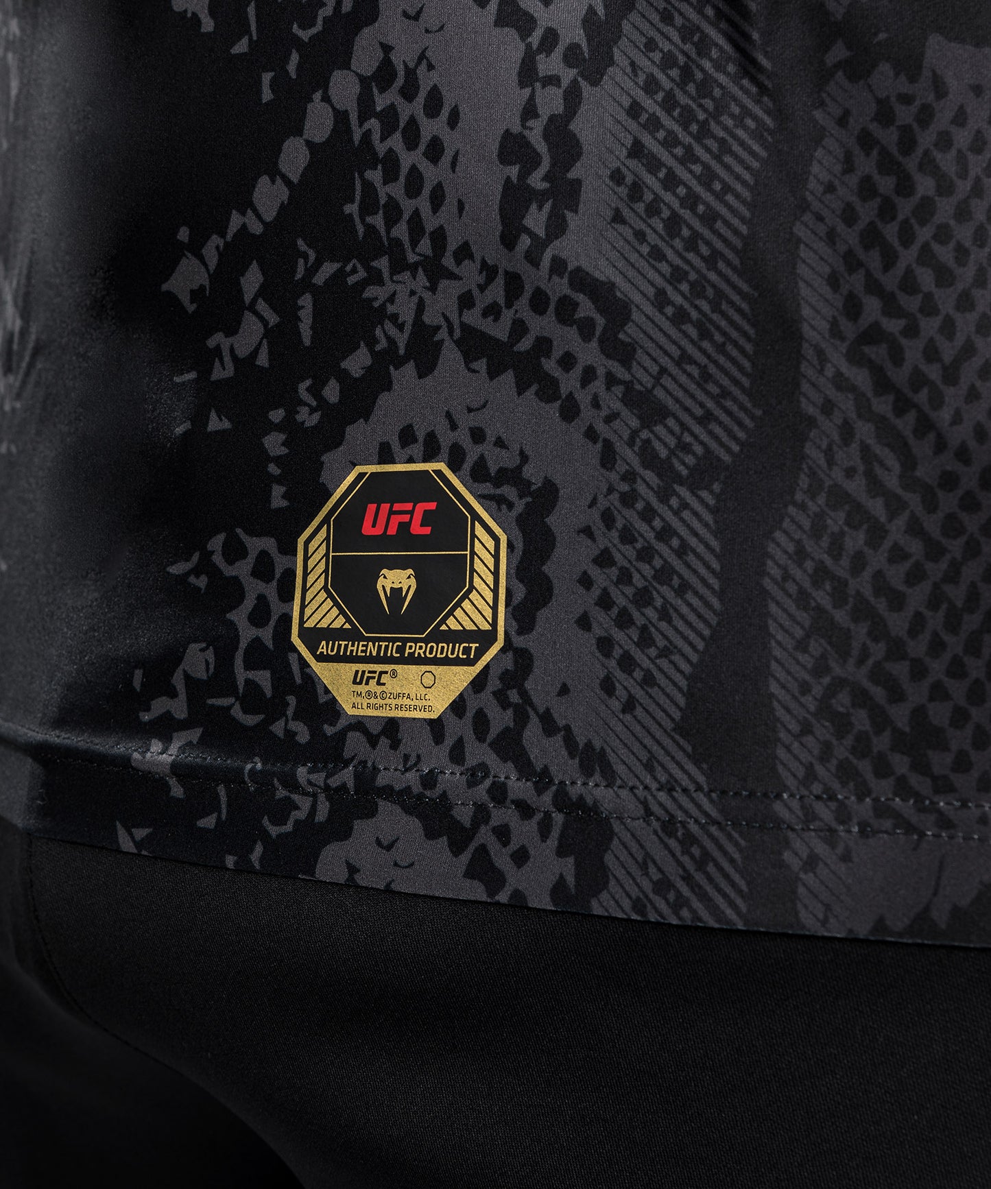 UFC Adrenaline by Venum Authentic Fight Night Jersey-Trikot für Männer - Champion