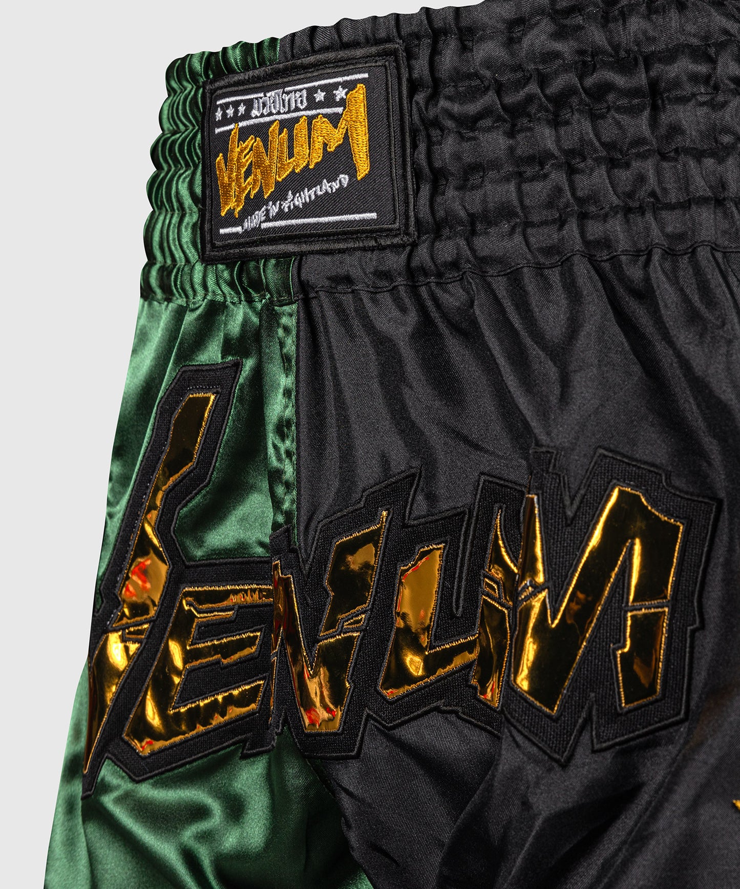 Venum Inferno 2.0 Muay Thai Shorts - Schwarz/Khaki