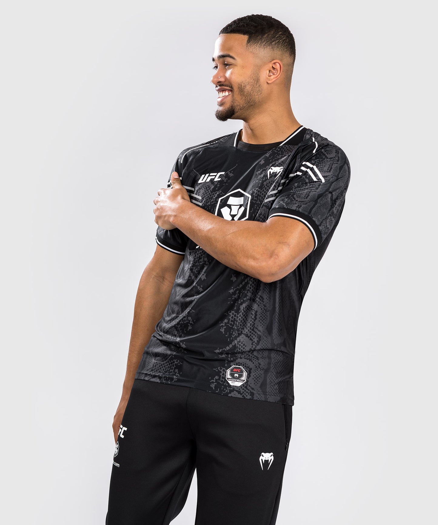 Noche UFC by Venum Authentic Fight Night Herren Walkout-Trikot - Schwarz