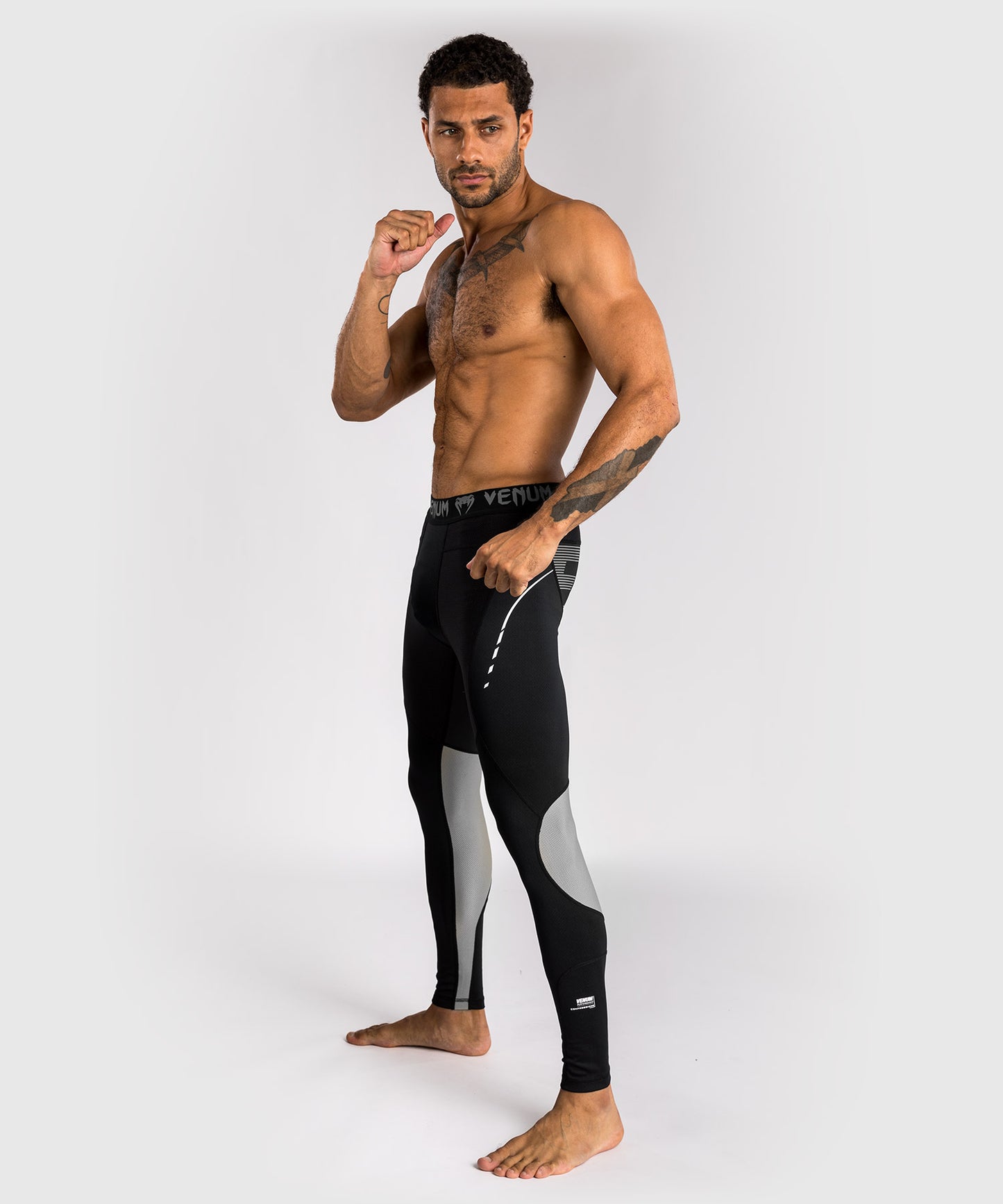 Venum Adrenaline Pantaloni Compressivi – Nero/Grigio Argento