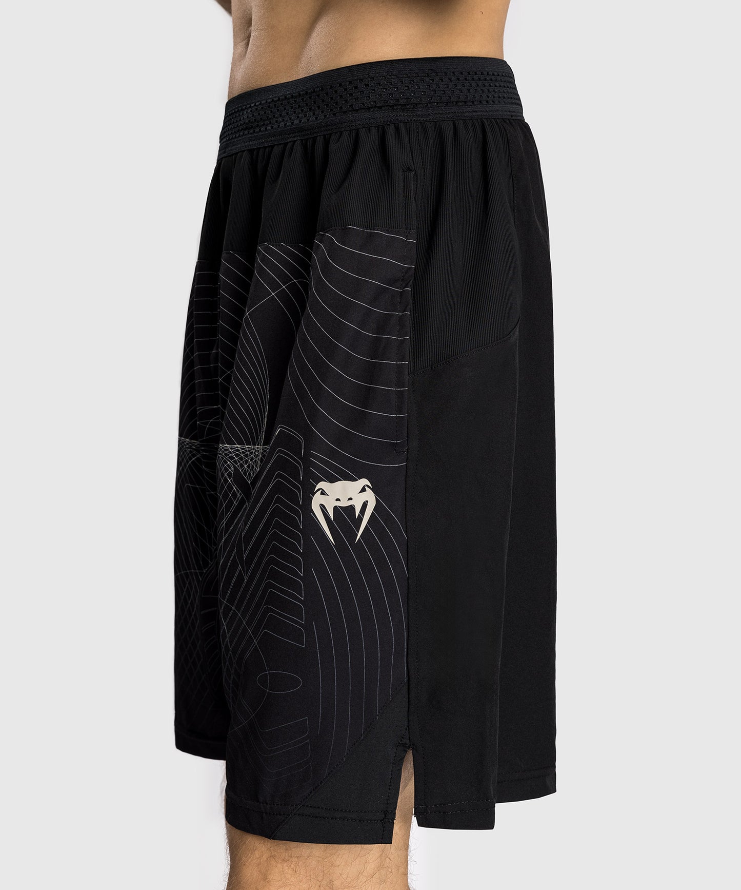 Short d'entraînement Venum G-Fit Air pour Hommes - Noir Intense/Sable Désert