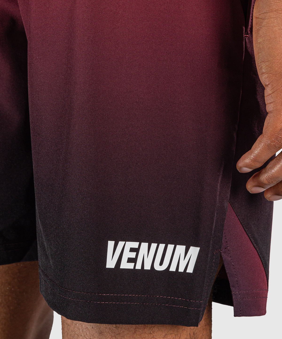 Venum Giant Shift Trainingsshorts - Schwarz/Rot