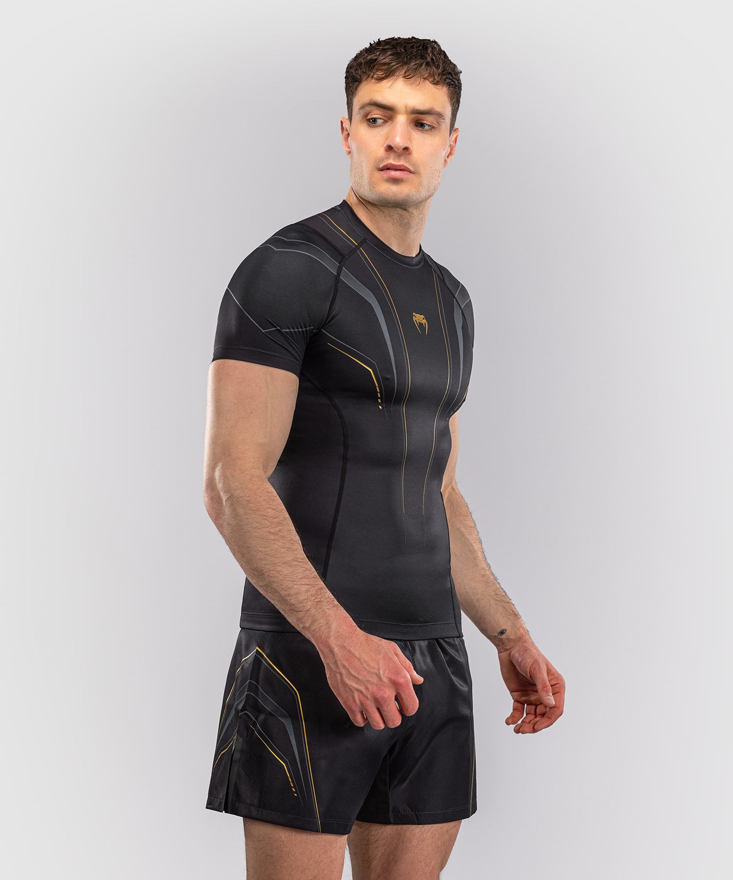 Rashguard à Manches Courtes Venum Streamline – Noir/Or
