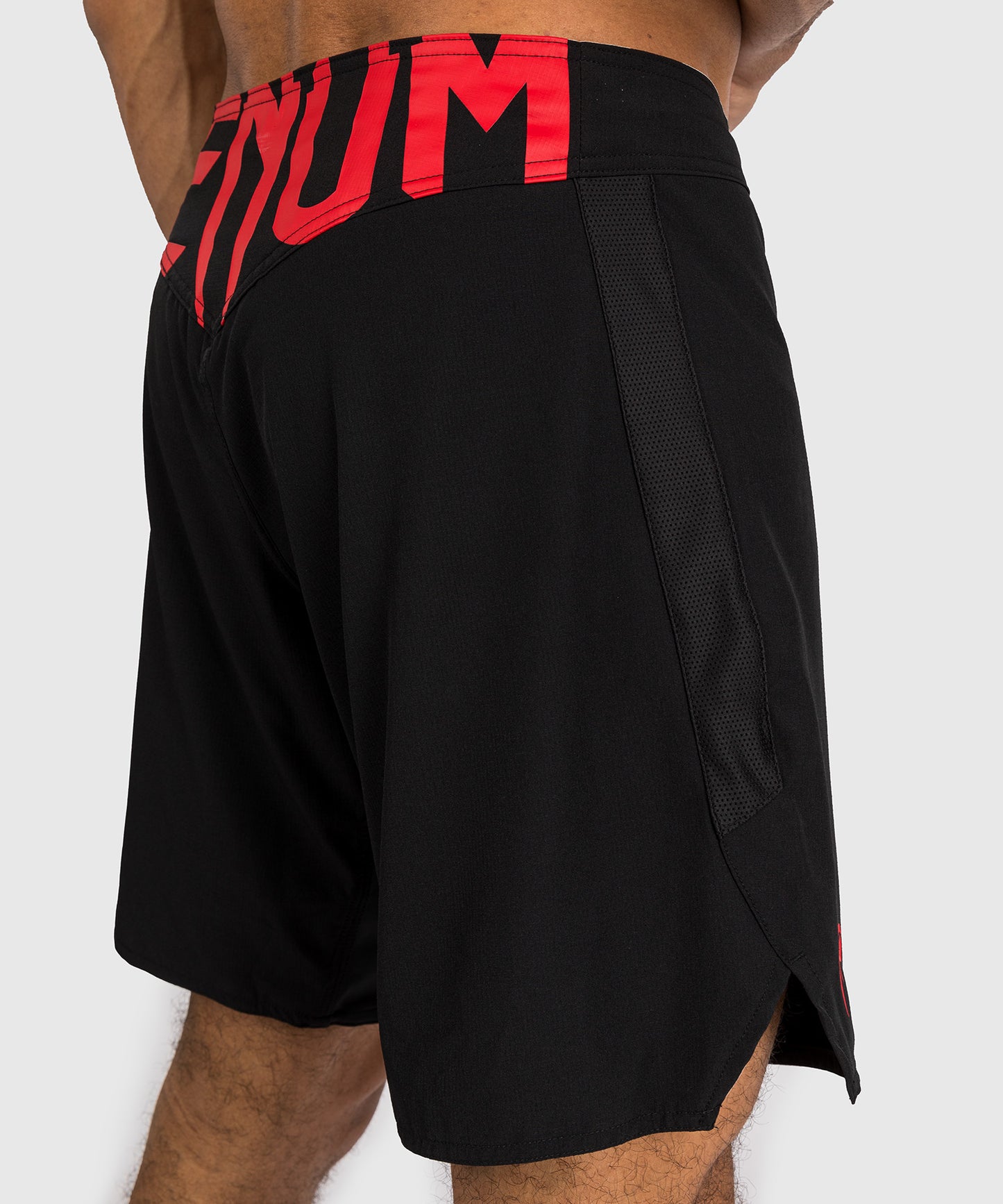 Shorts de combat Venum Light 5.0 - Noir/Rouge