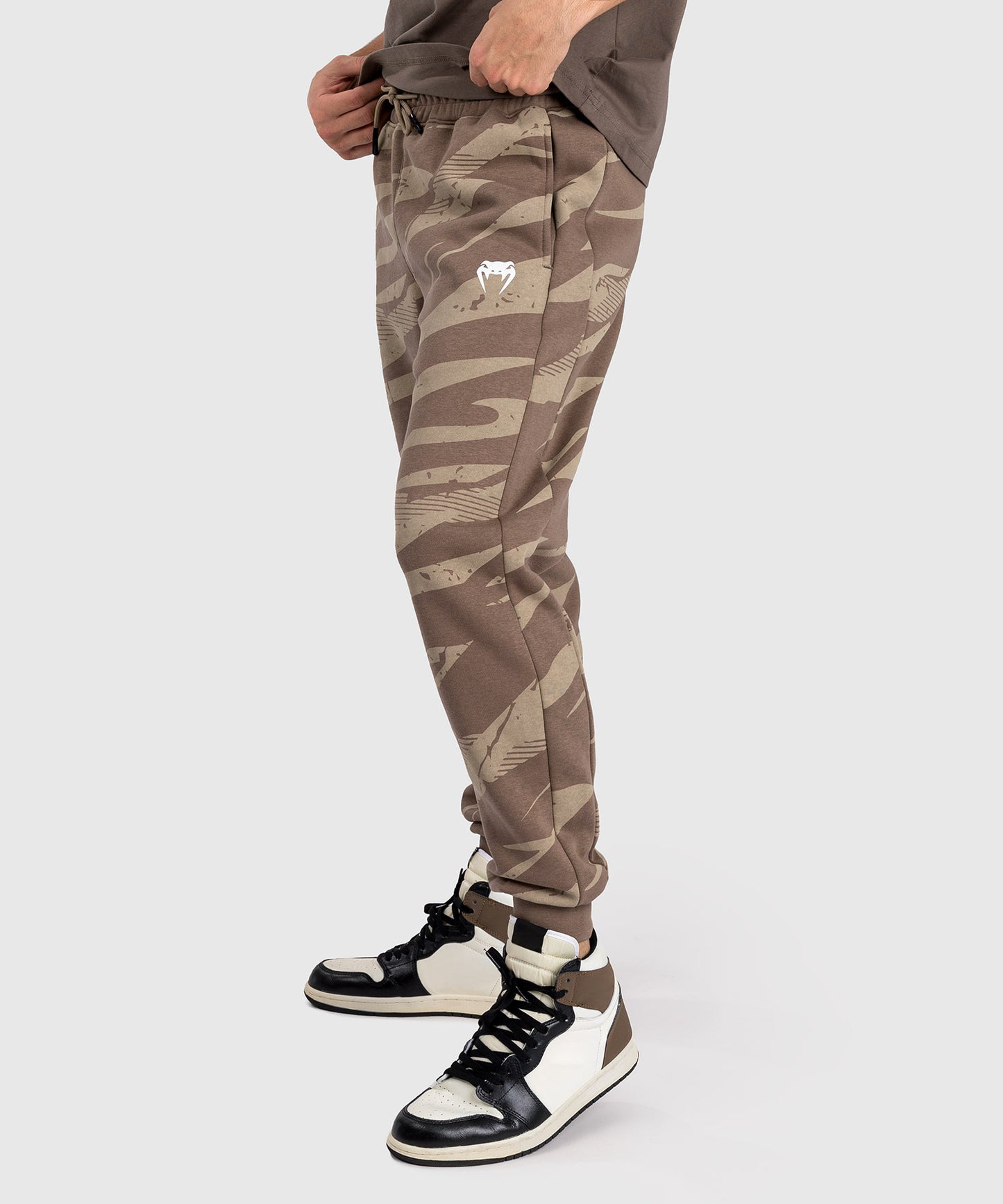 UFC Adrenaline by Venum Fight Week Herrenhose - Desert Camo
