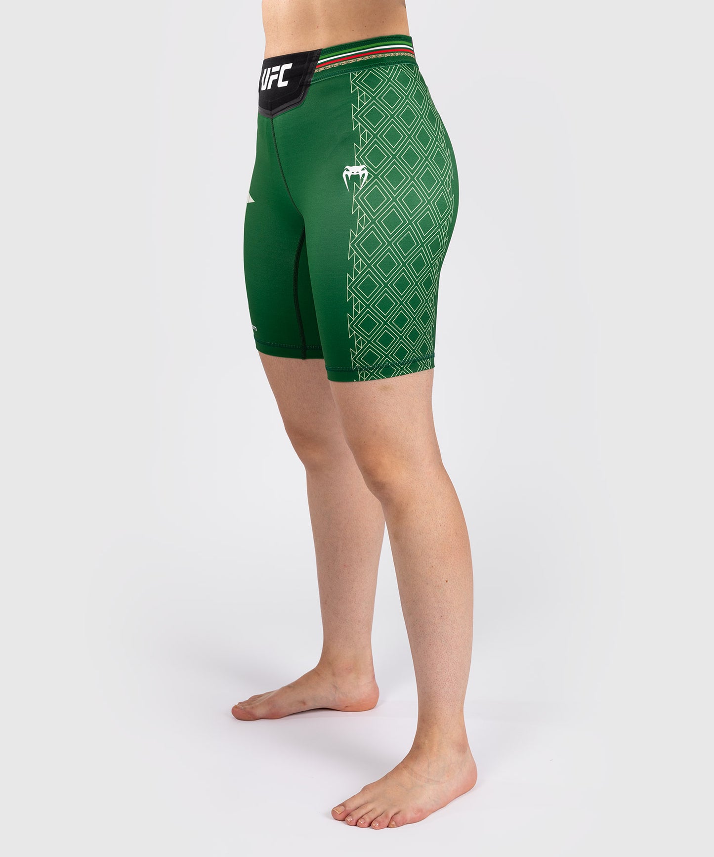 Noche UFC by Venum Authentic Fight Night Shorts Vale Tudo para Mujer - Corte Largo - Verde