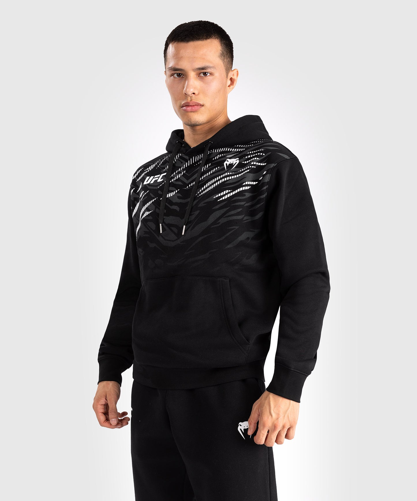 Sweatshirt à Capuche pour Hommes UFC Fusion by Venum Replica - Noir