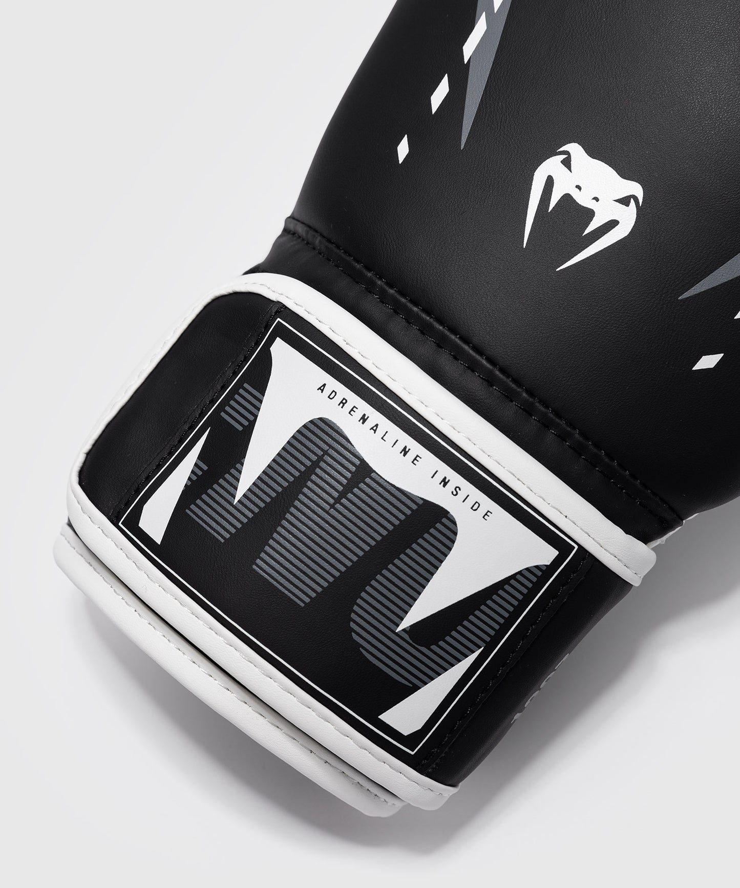 Gants de Boxe Venum Adrenaline – Noir/Gris Argenté