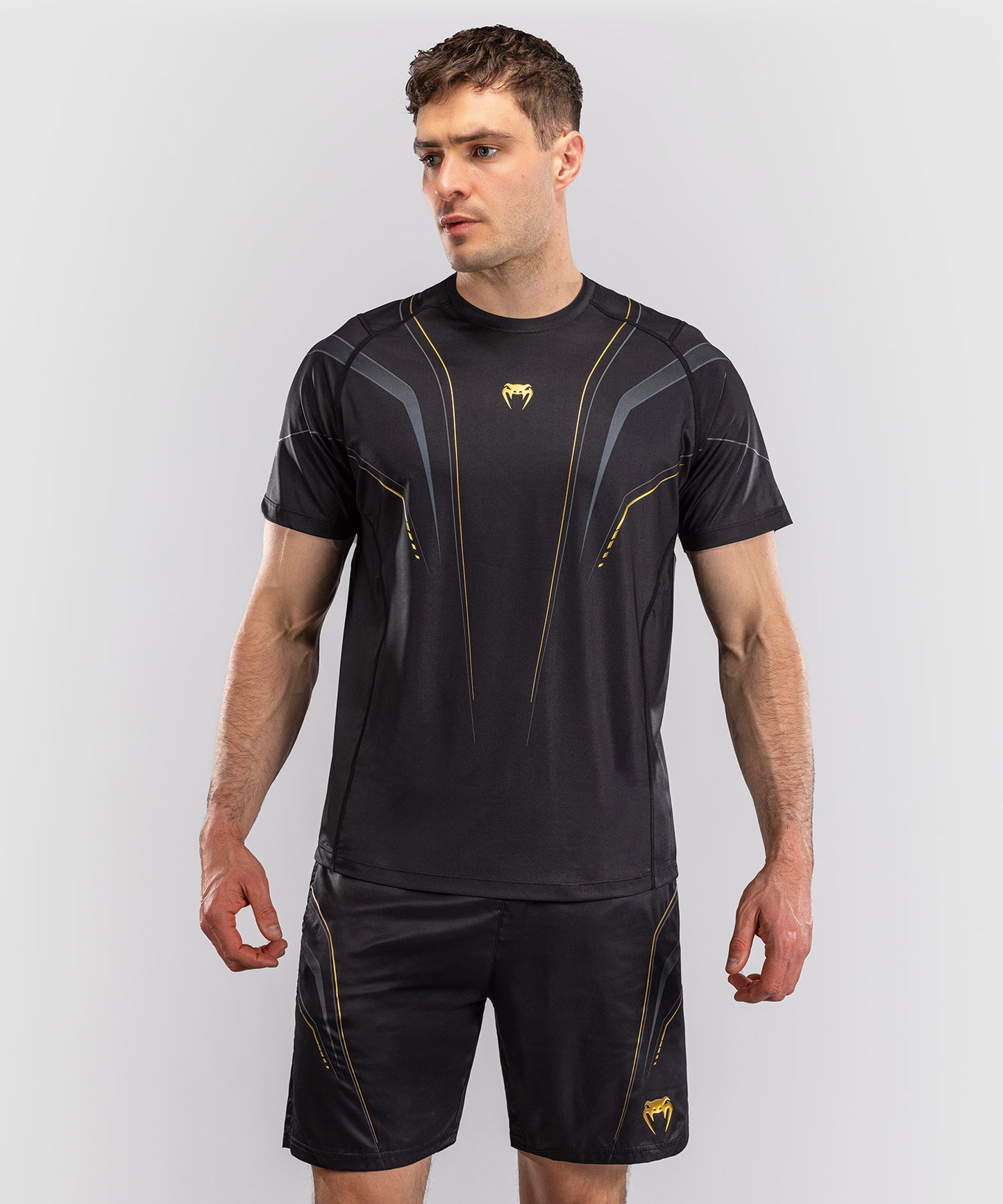 Venum Streamline Dry-Tech T-Shirt – Schwarz/Gold