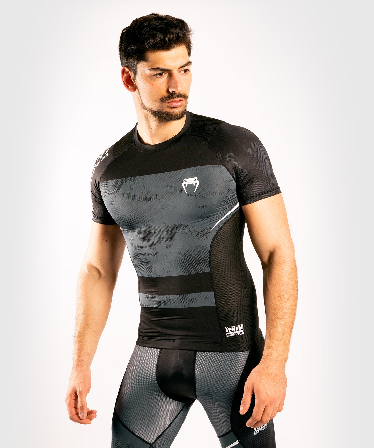 Rashguard Venum Sky247 - Manches Courtes