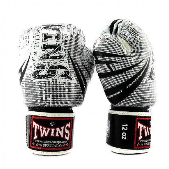 Twins Fantasy Boxing Gloves - Grey/Black