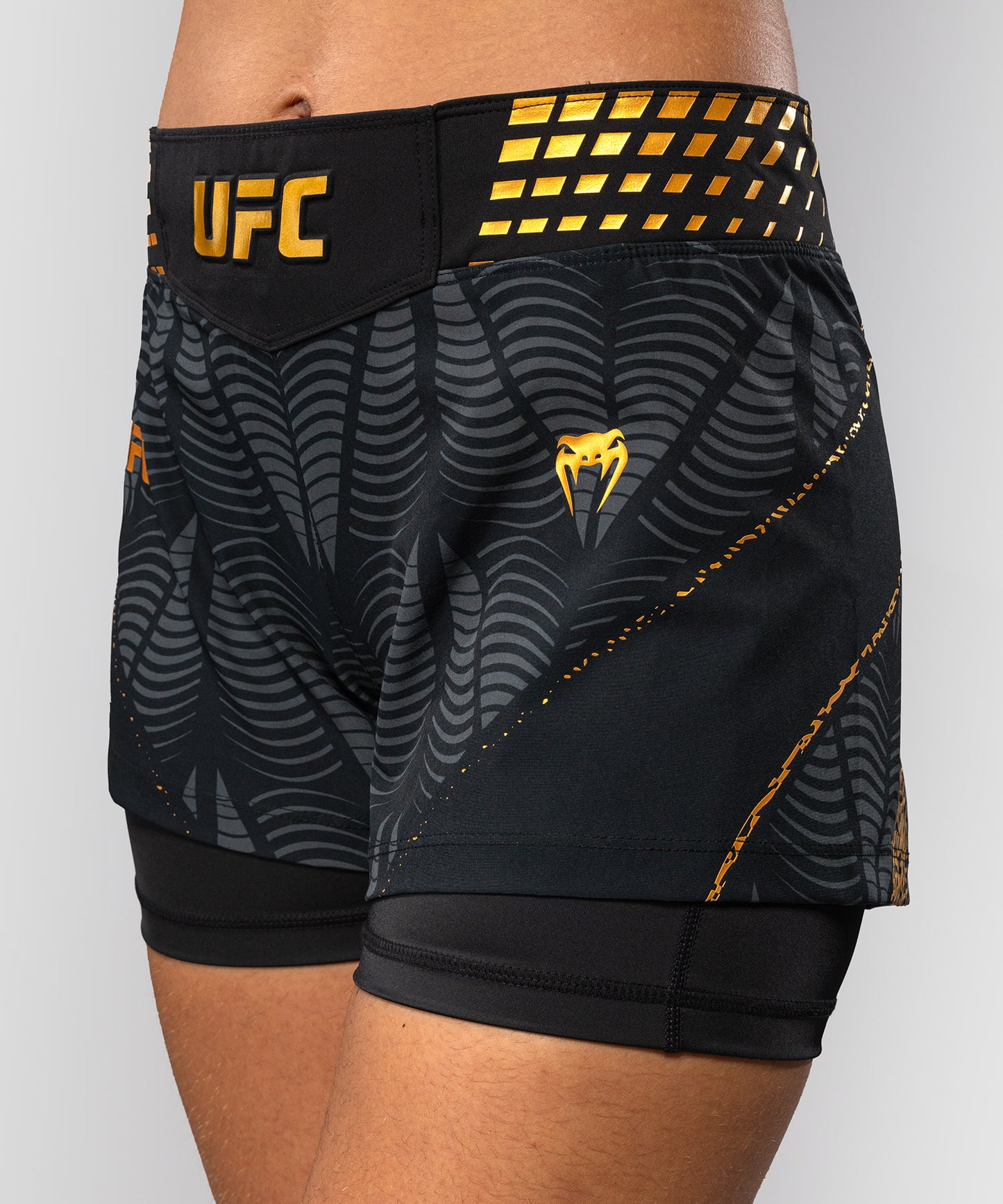 UFC Zenith by Venum Authentic Fight Night Pantaloncini da combattimento Fit corto Donna - Champion