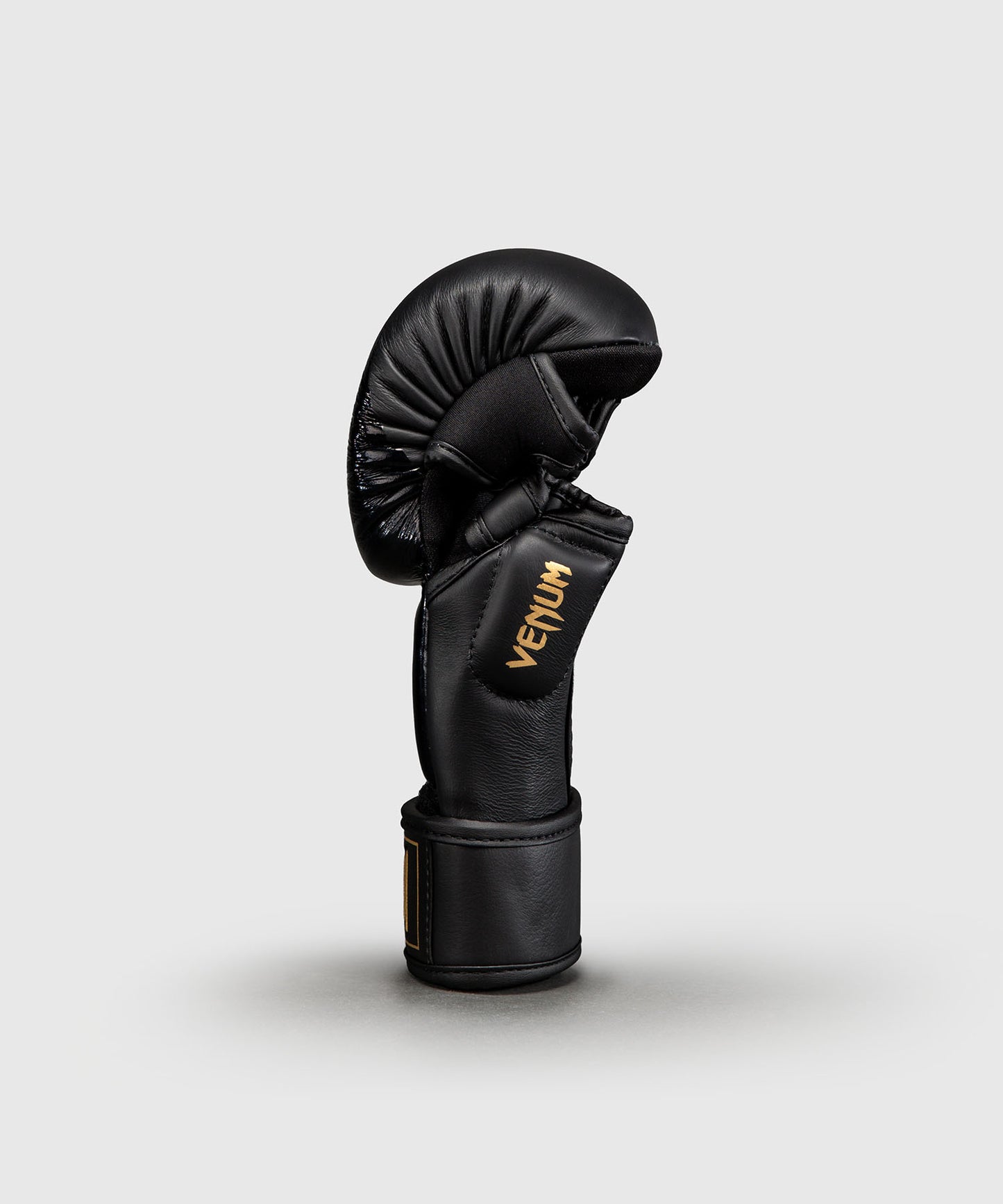 Venum Attack 2.0 Guanti da Sparring in Pelle – Nero/Oro