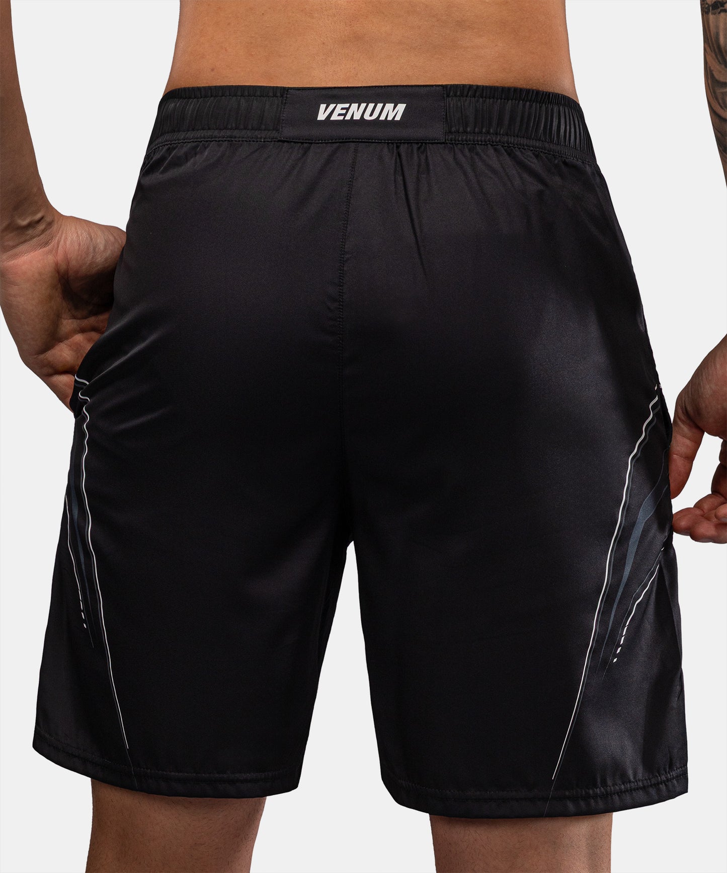 Venum Streamline Trainingsshorts – Schwarz/Weiß