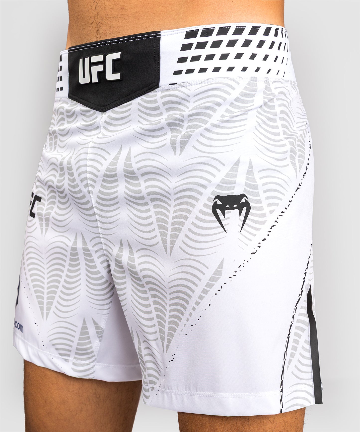 Short de combat coupe courte Homme UFC Zenith by Venum Authentic Fight Night - Blanc
