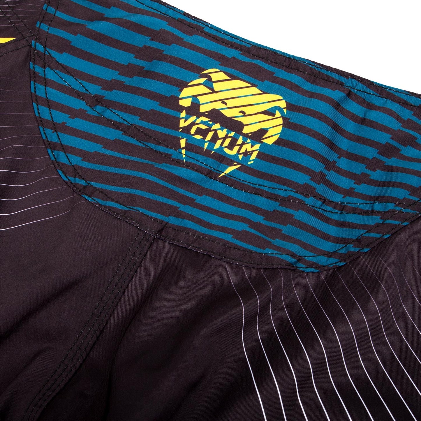 Venum Plasma kurze Fightshorts - Schwarz/Gelb
