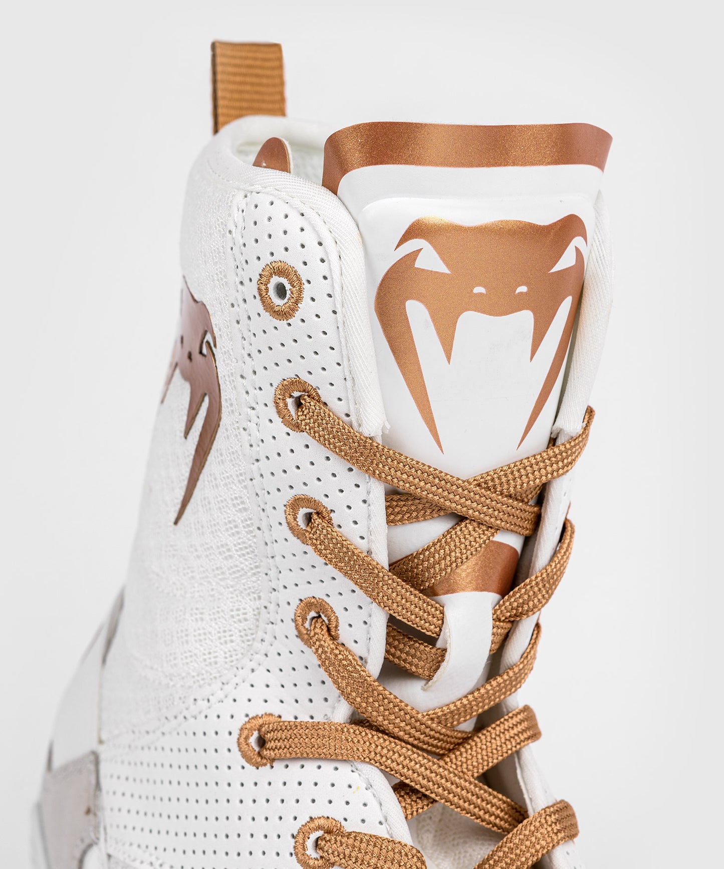 ZAPATOS DE BOXEO VENUM ELITE MONOGRAM – BLANCO/DORADO