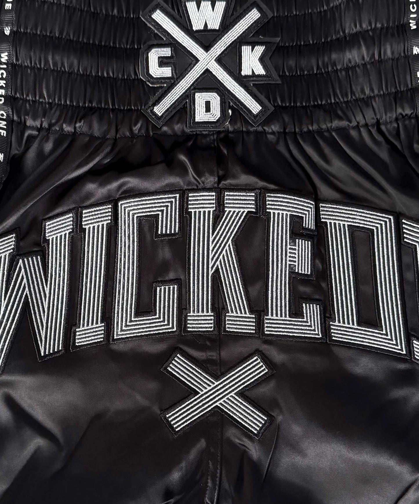 Short De Muay Thai Wicked One Cross-Line - Noir