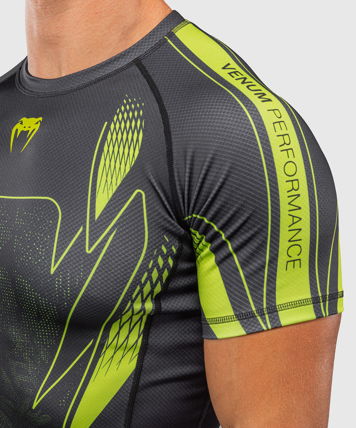 Rashguard à manches courtes Venum Amazonia Reborn - Noir/Vert