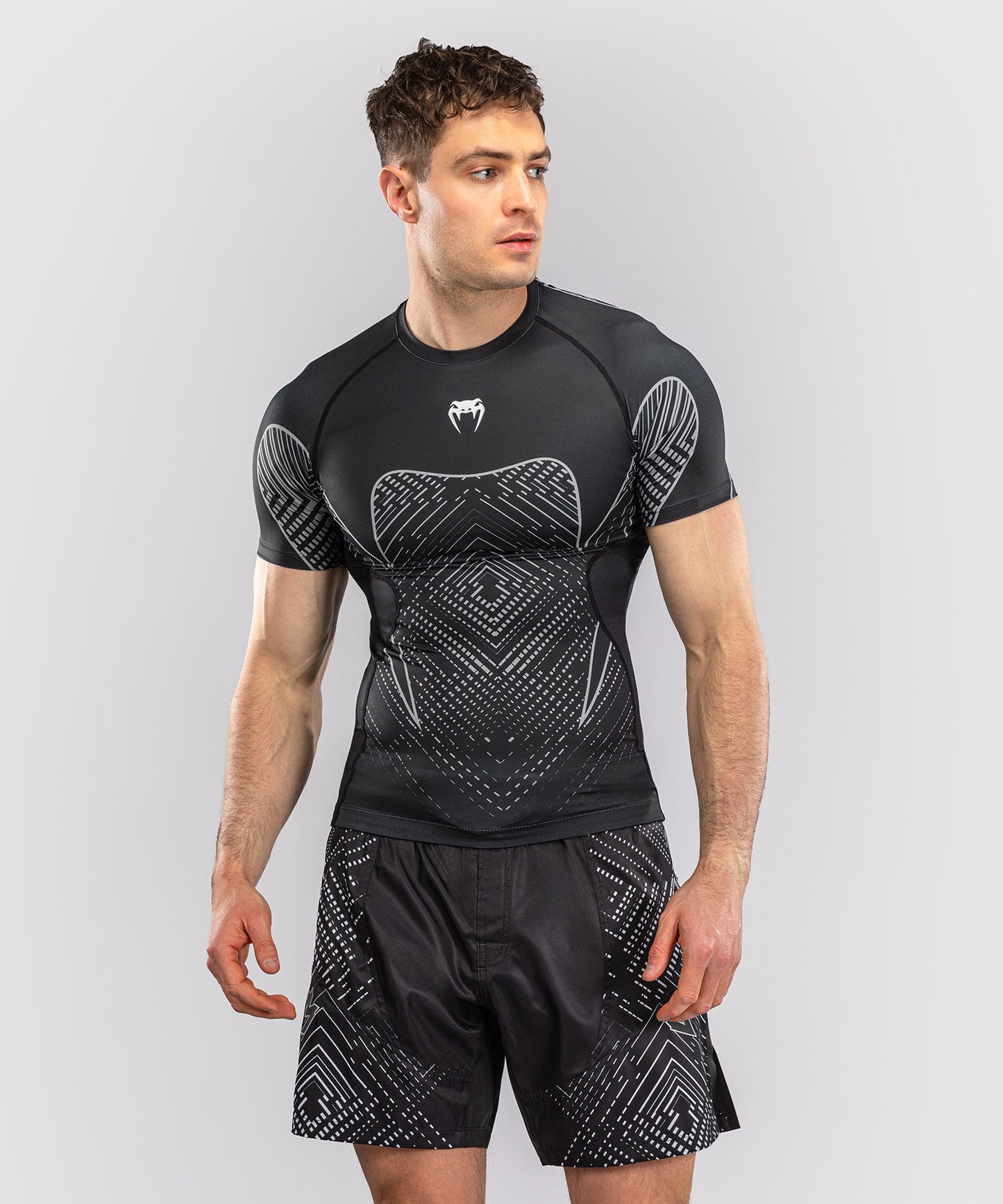 Rashguard à Manches Courtes Venum Midnight Fury – Noir/Gris/Argent