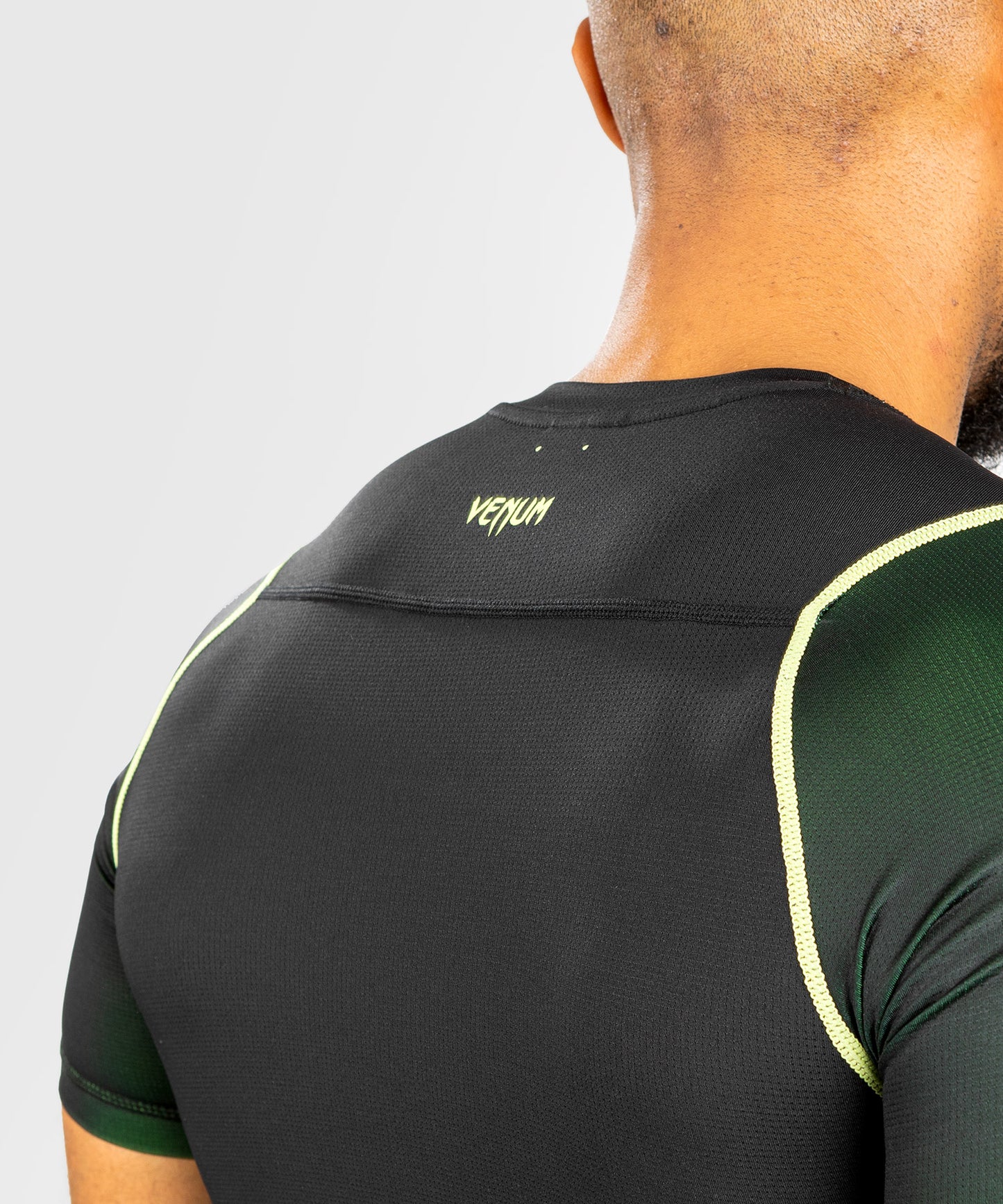 Rashguard Hommes - Manches courtes Venum Fusion 2.0 - Noir/Jaune