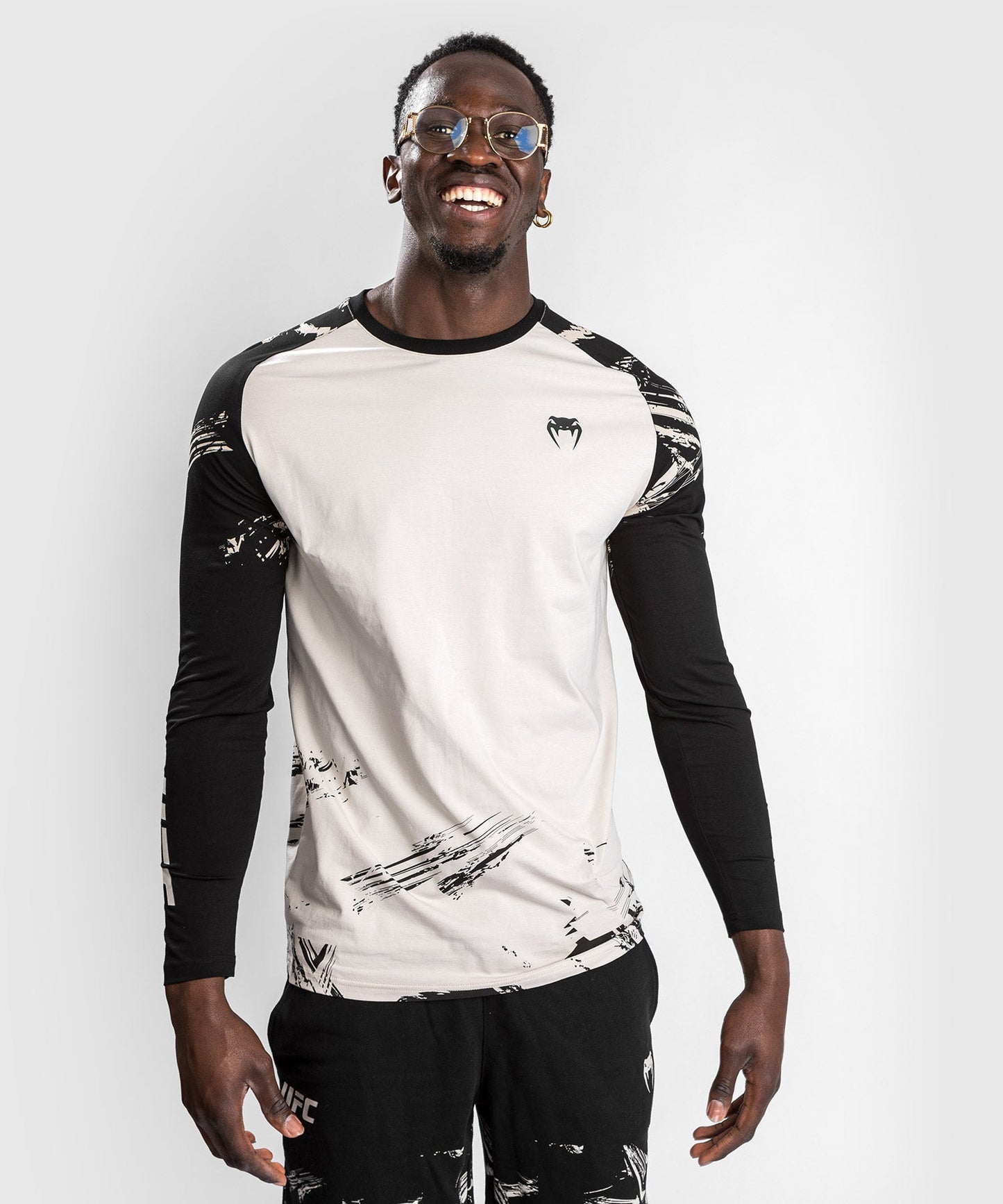 Venum Authentic Fight Week 2.0 UFC T-Shirt - Langarm - Sand