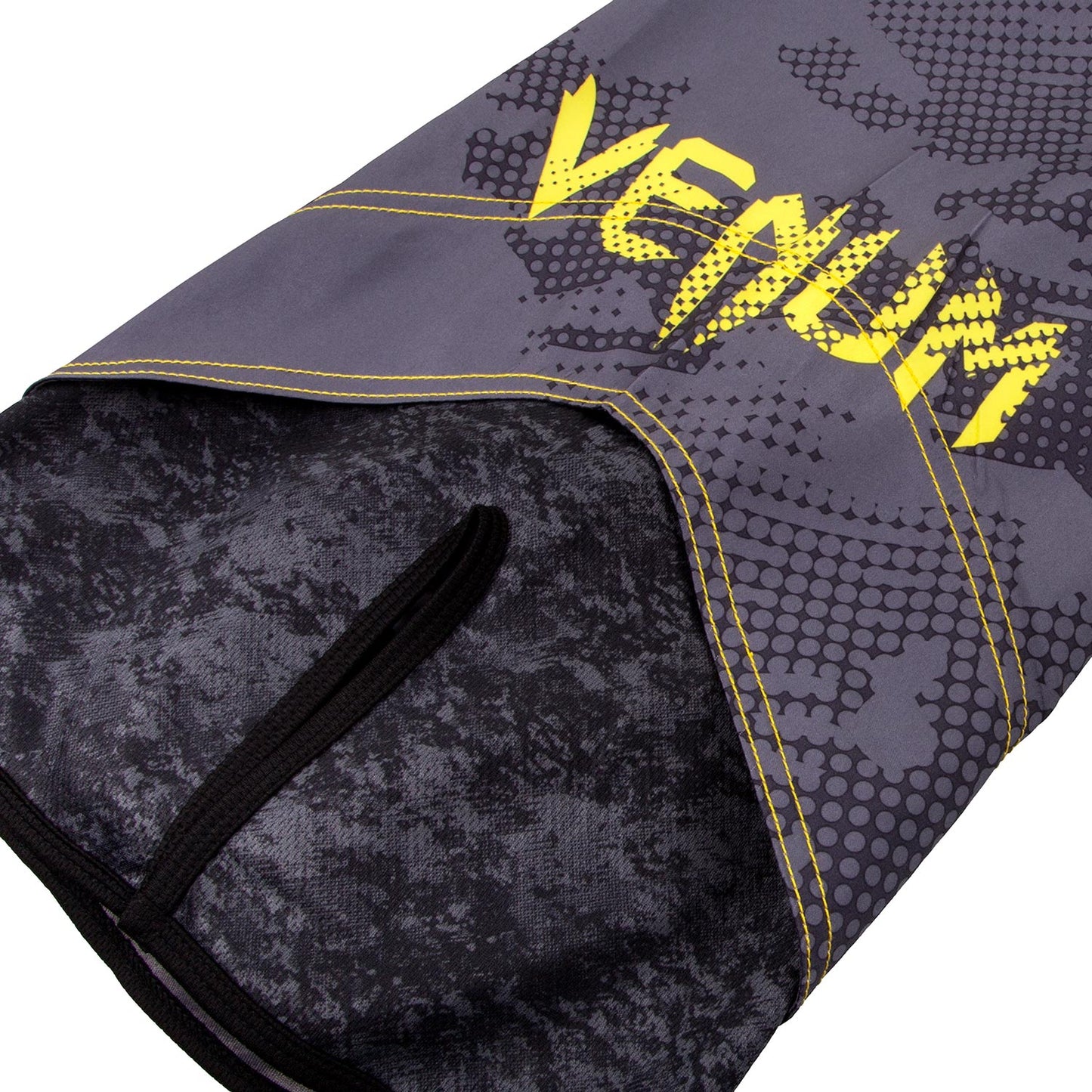 Venum Tramo Fightshorts - Black/Yellow