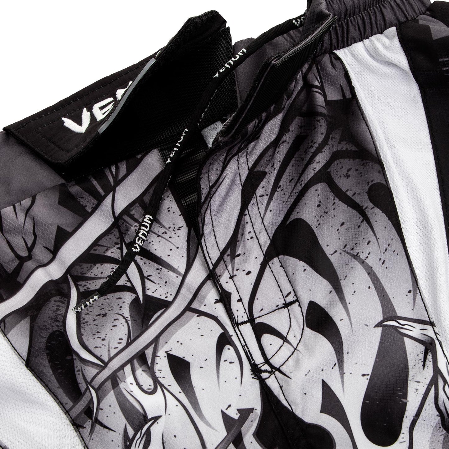 Fightshort court Venum Devil - Blanc/Noir