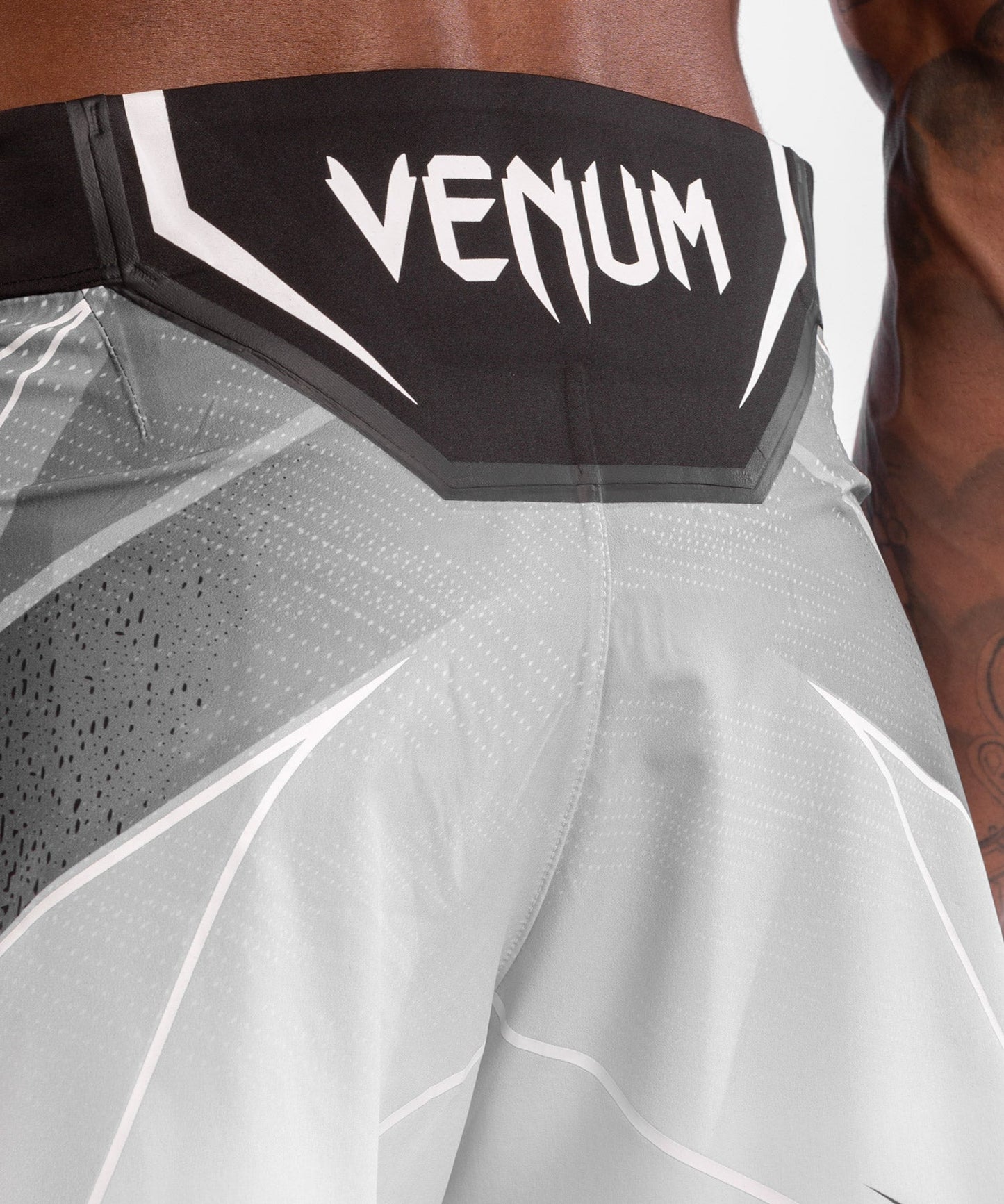 Venum Authentic Fight Night Gladiator UFC Männer Fightshorts - Weiß