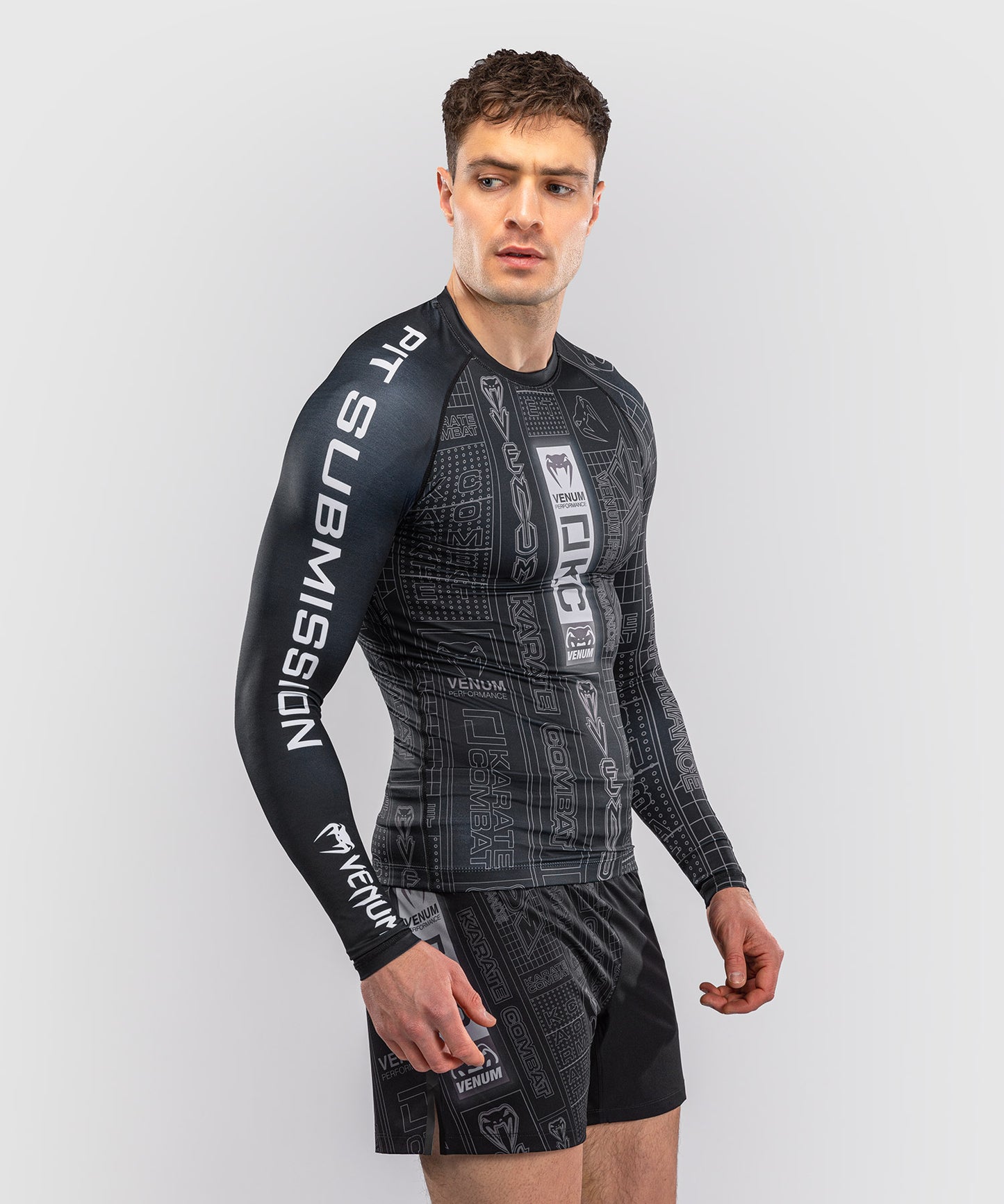 Karate Combat by Venum Rashguard a Maniche Lunghe – Nero/Grigio