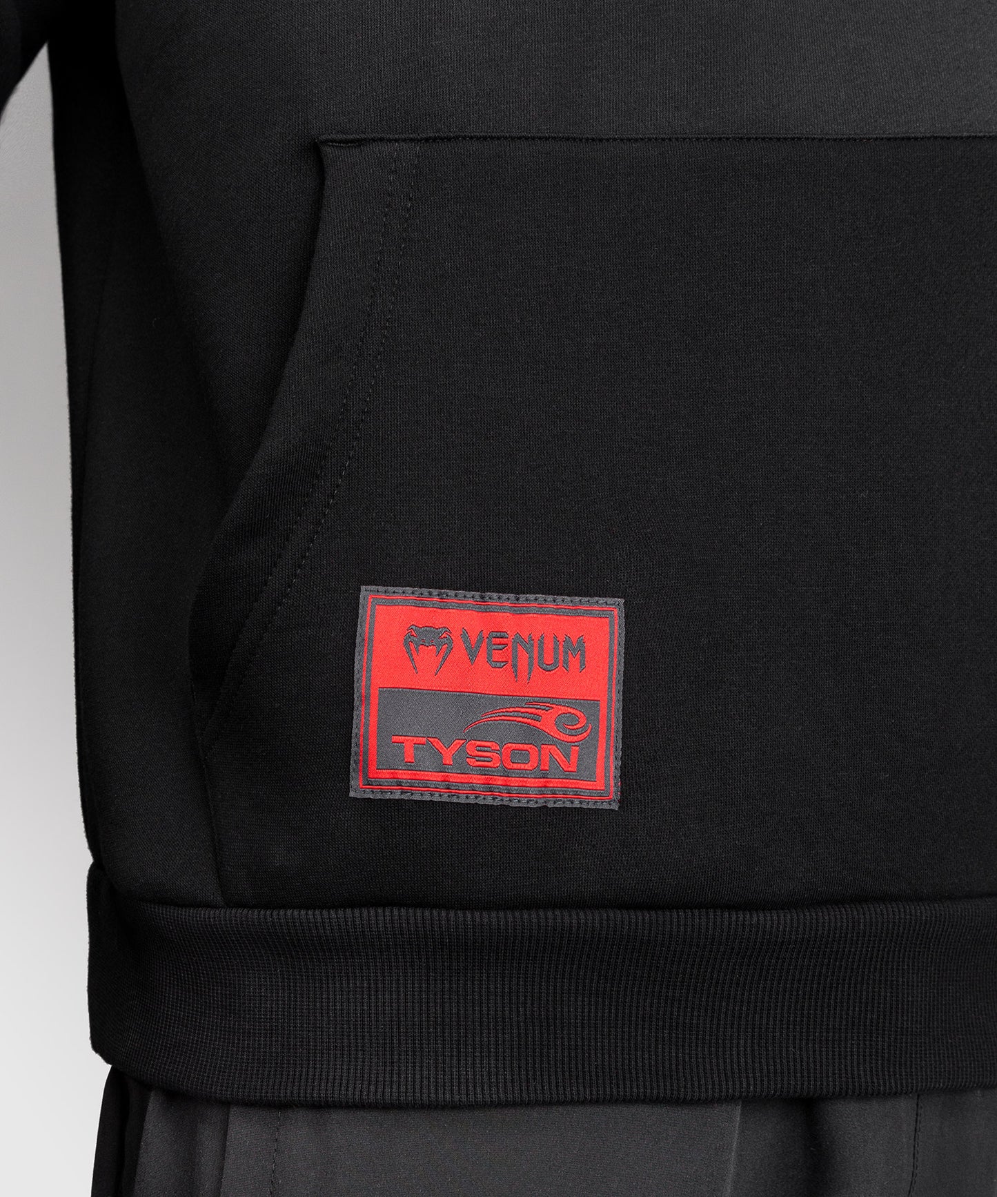 Sweat à capuche Venum x Mike Tyson Tiger - Noir Profond/Rouge Intense