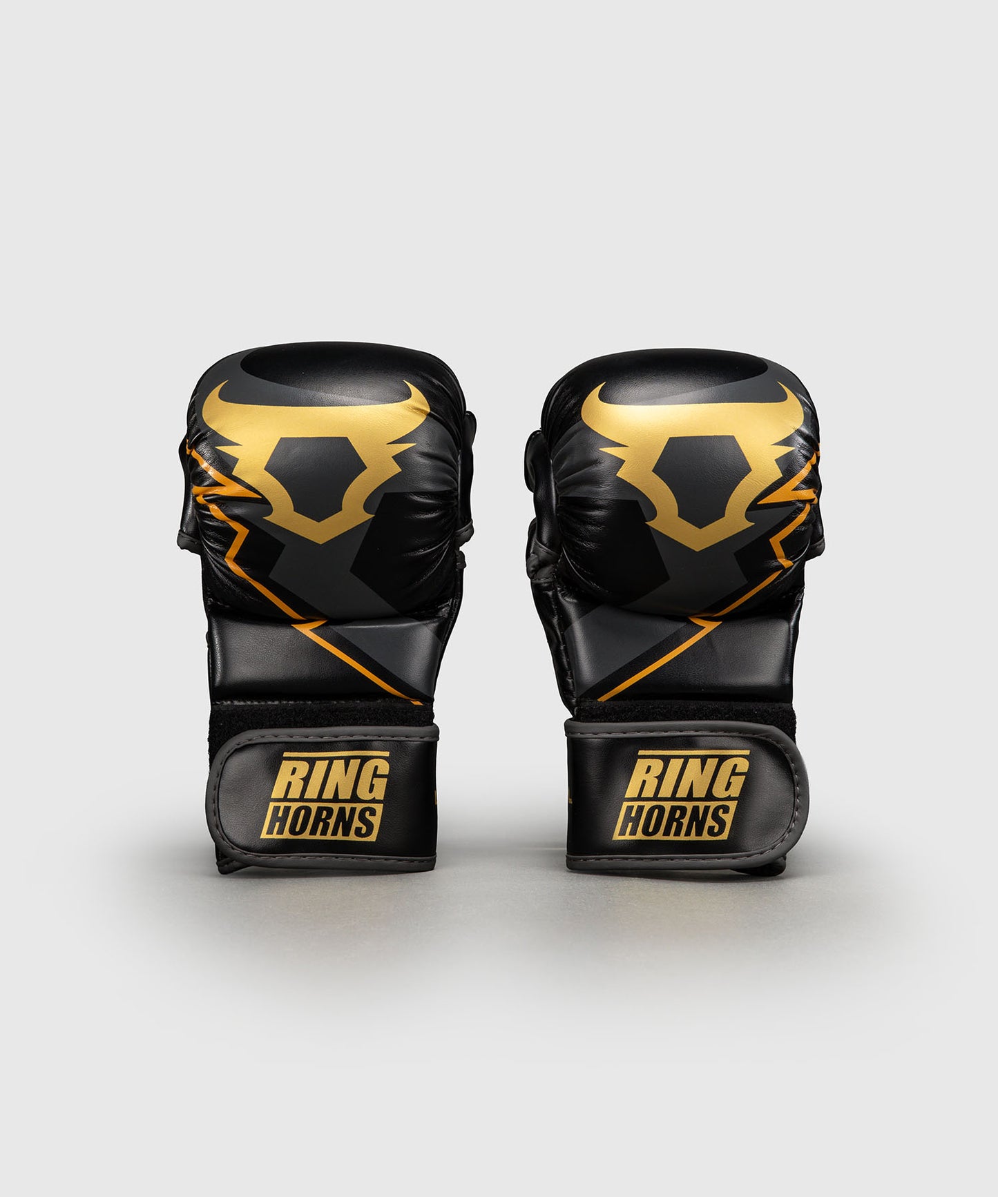 Venum Ringhorns Charger Guantoni da Sparring MMA - Nero/Oro
