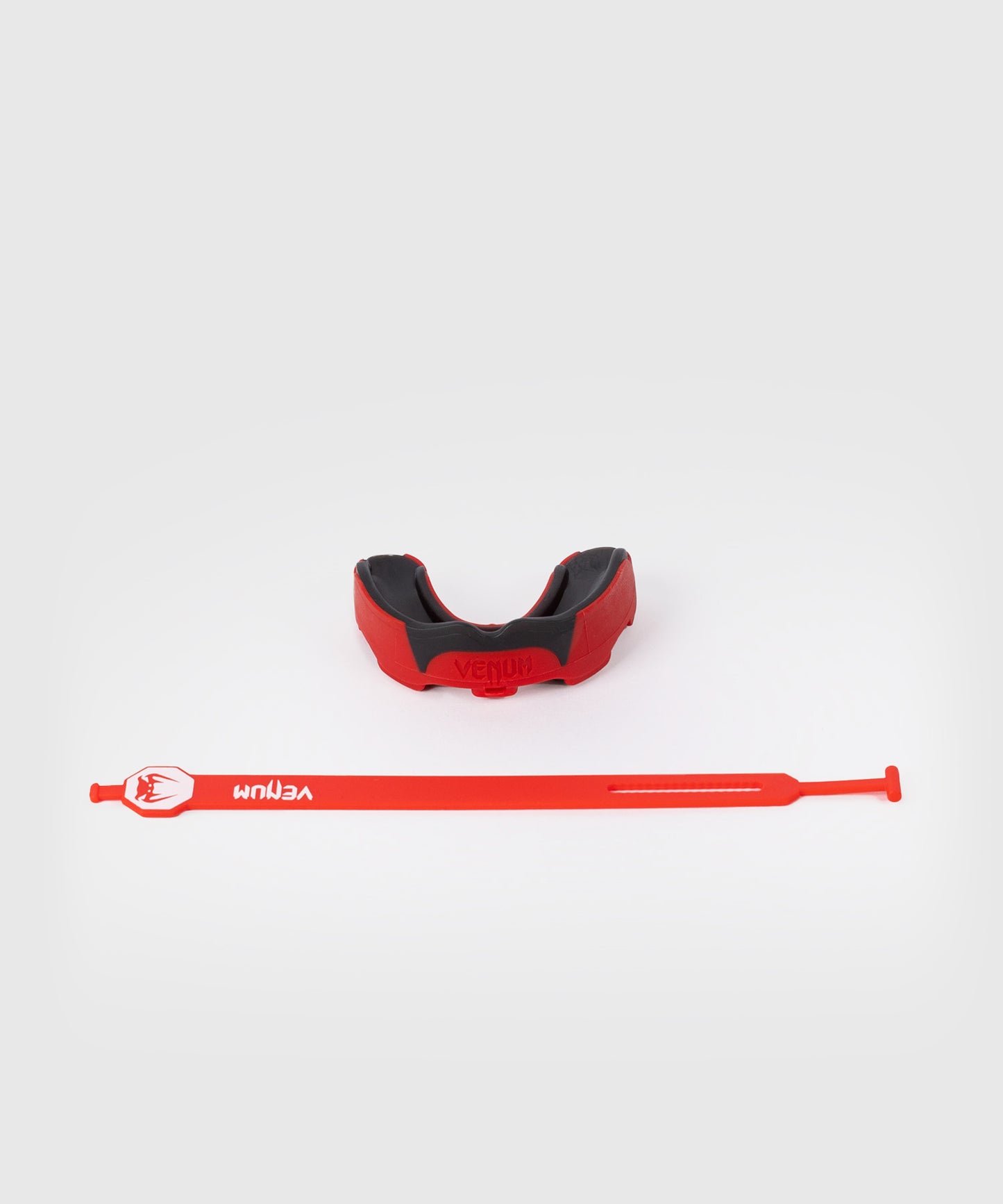 Protège-dents Venum Predator avec Sangle/sans Sangle – Rouge/Noir