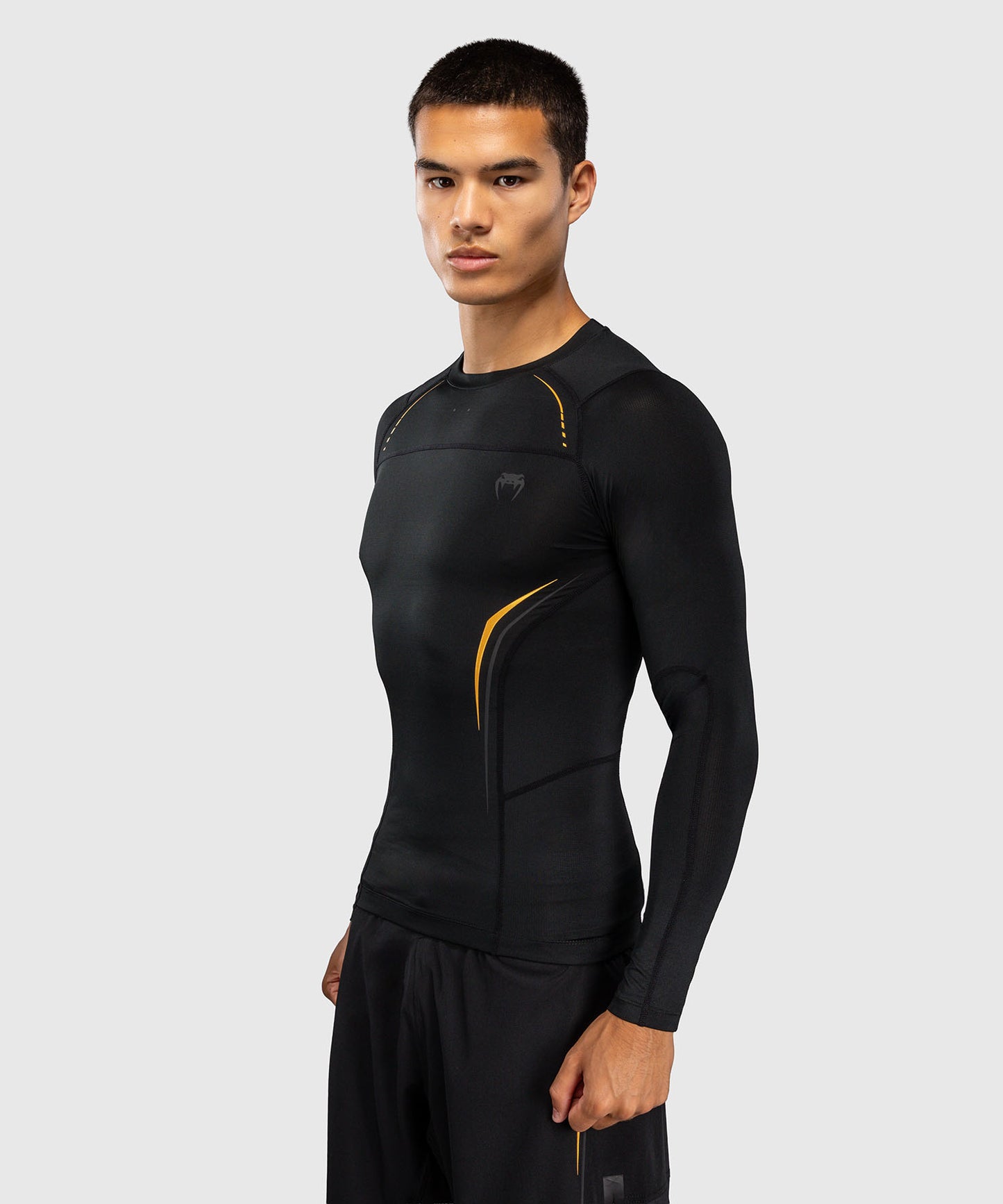 Venum G-Core Rashguard Manga Larga - Negro/Oro