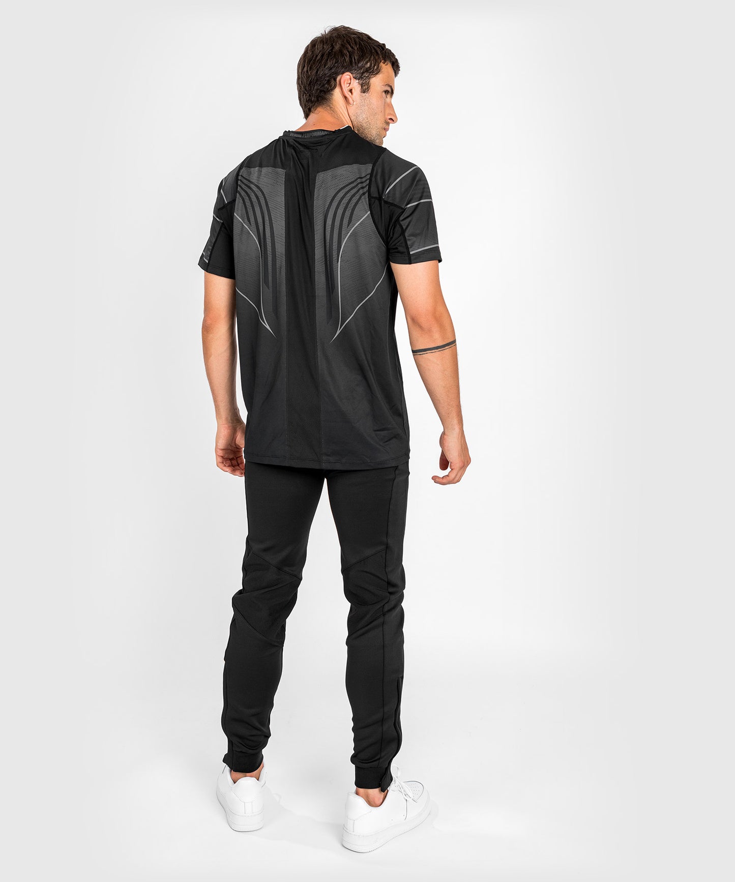 Camiseta UFC Venum Authentic Fight Night 2.0 para hombre - Negra