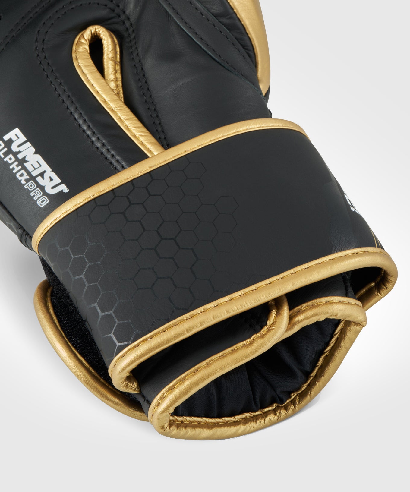 Fumetsu Alpha Pro Boxhandschuhe - Schwarz/Gold