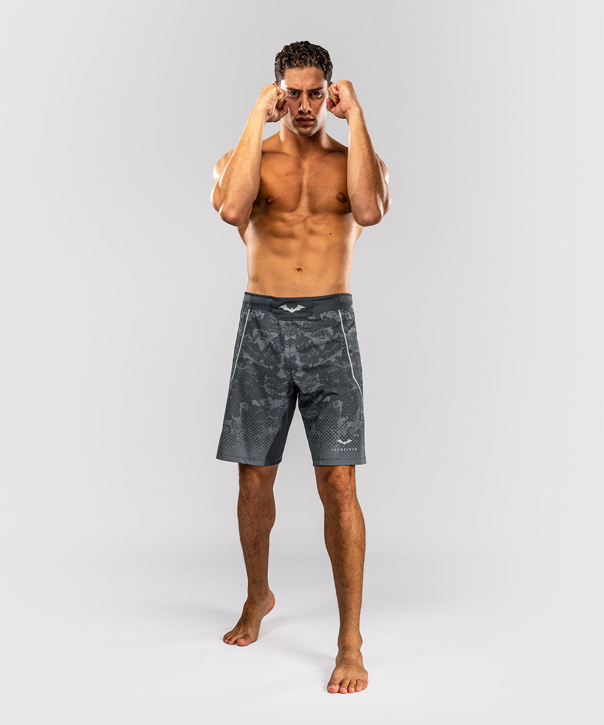 Venum x Batman Fightshorts - Grau