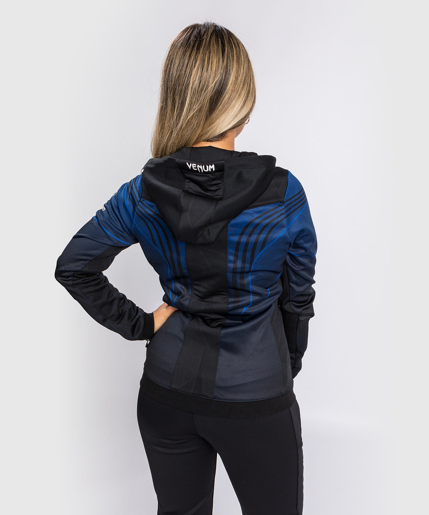 UFC Venum Authentic Fight Night 2.0 Walkout-Hoodie für Frauen – Midnight Edition