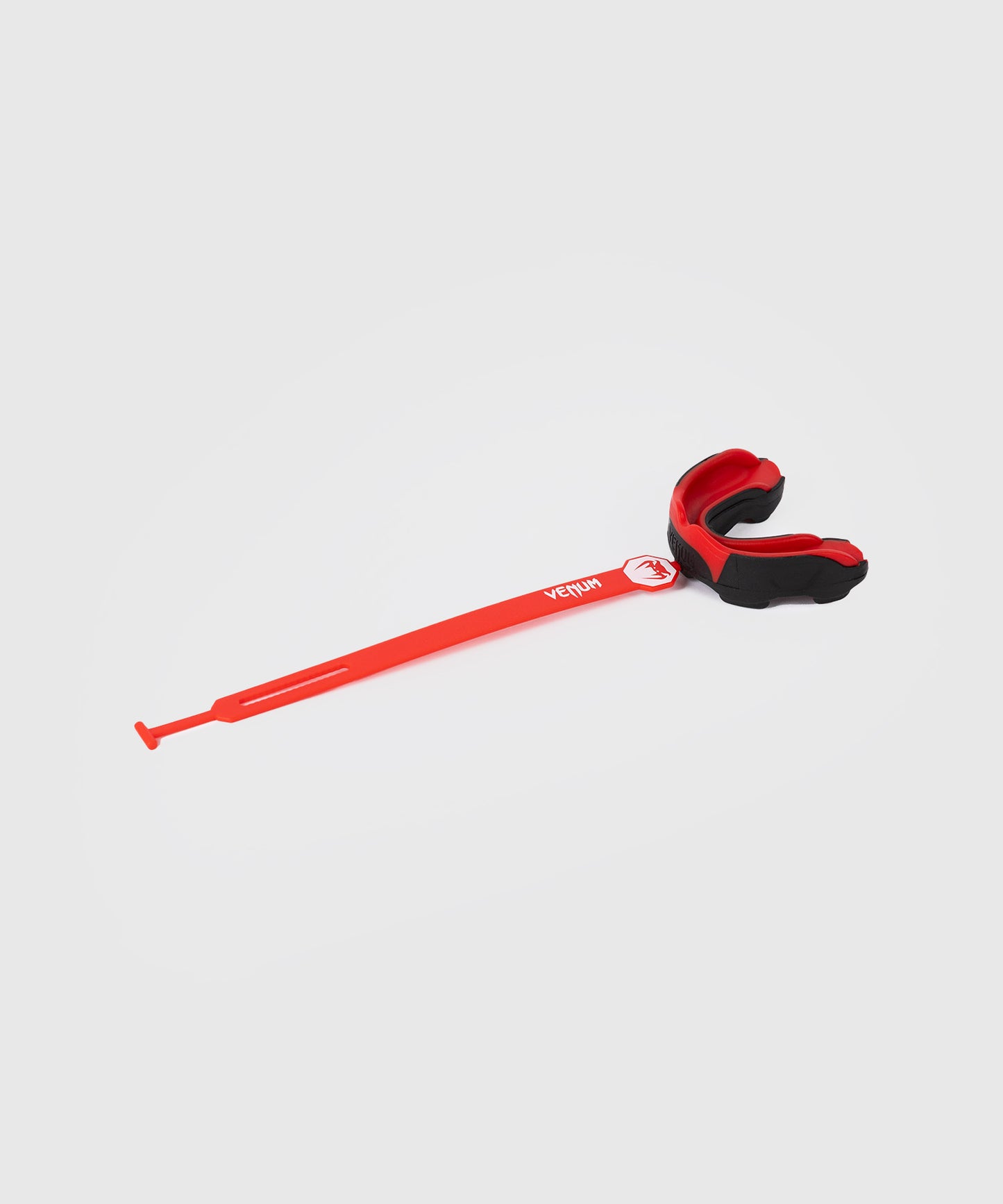 Protège-dents Venum Predator – Noir/Rouge avec sangle/sans sangle