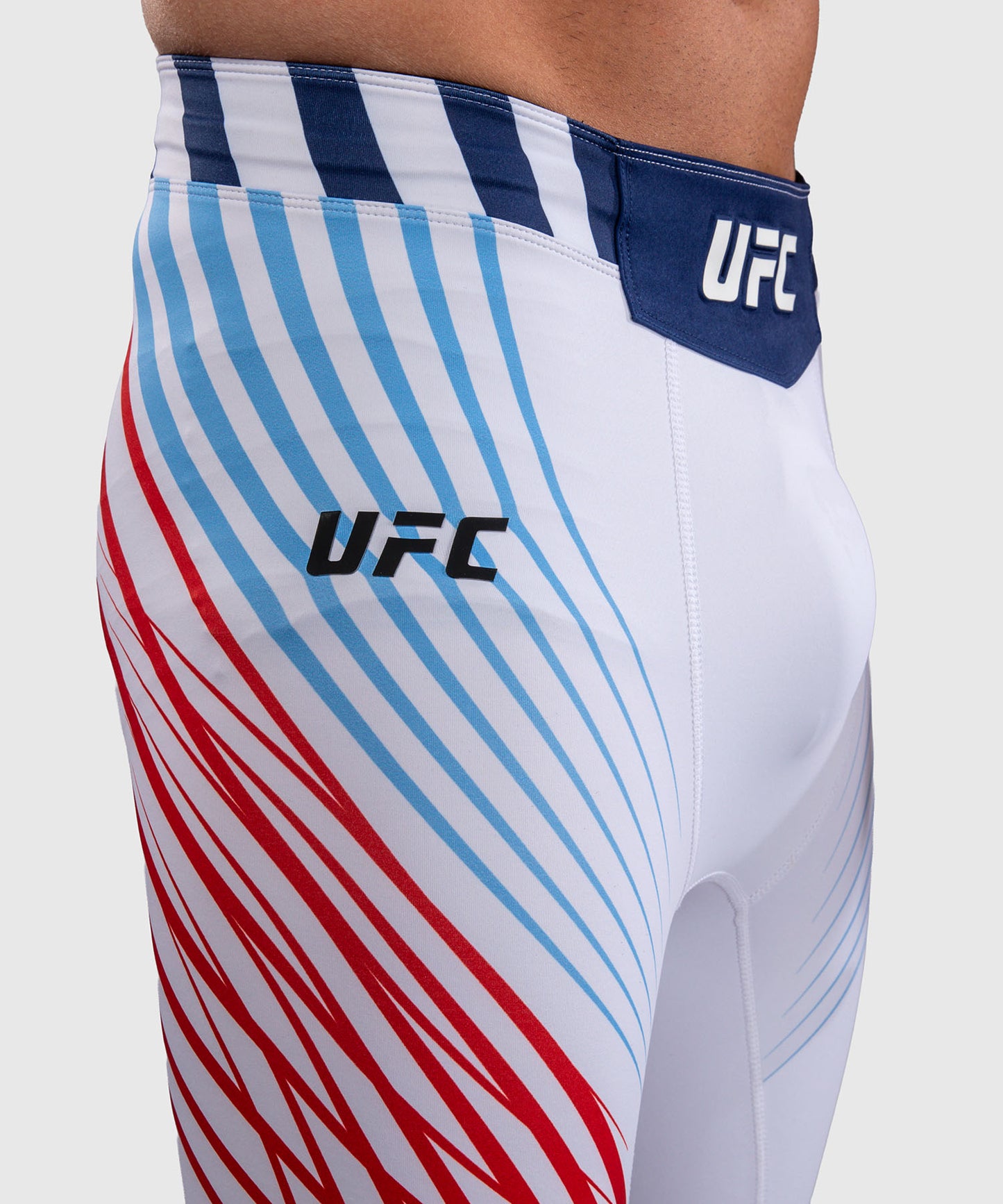 Official UFC Freedom 250 by Venum Authentic Fight Night Vale Tudo Shorts für Herren - Weiß