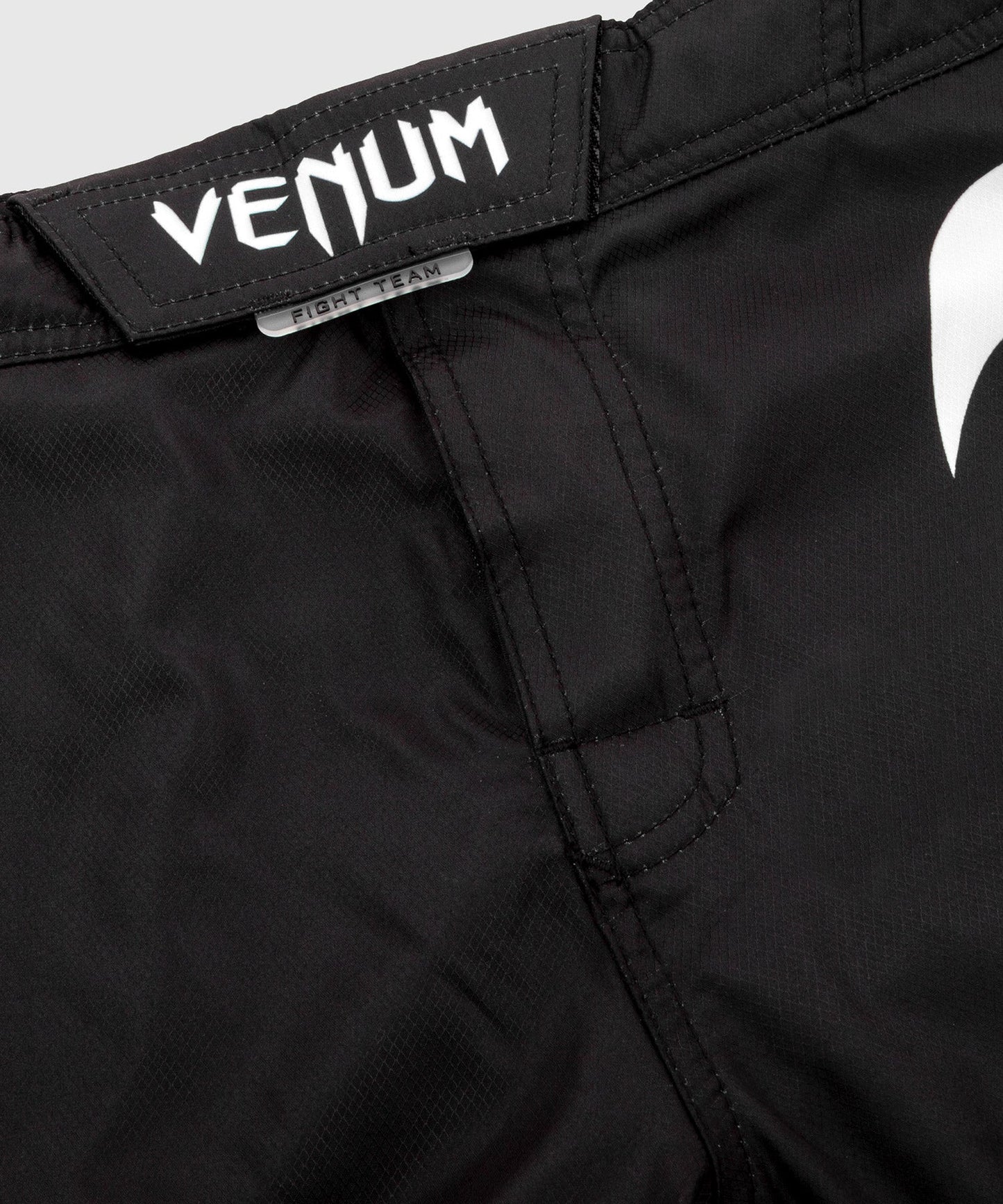 Fightshort Venum Light 3.0 - Black/White